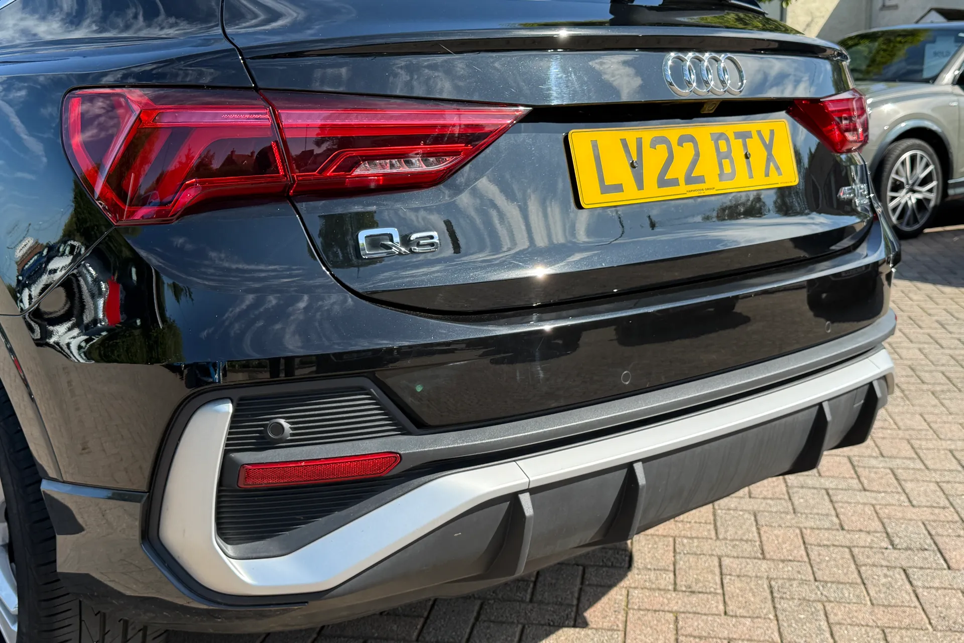 Audi Q3 thumbnail image number 48