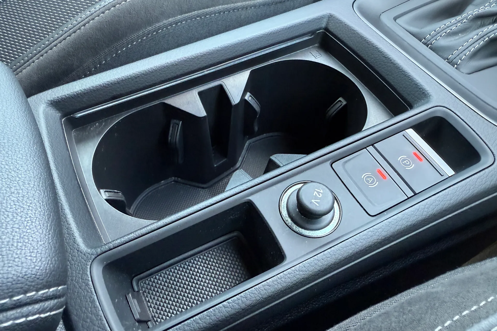 Audi Q3 thumbnail image number 37