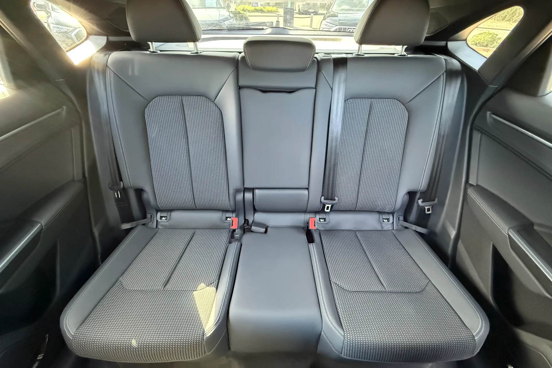 Audi Q3 thumbnail image number 9