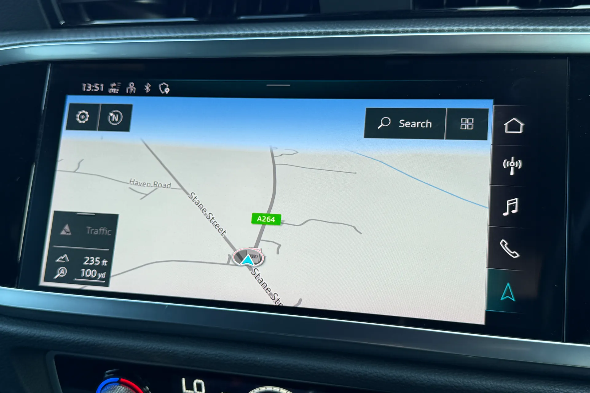 Audi Q3 thumbnail image number 11