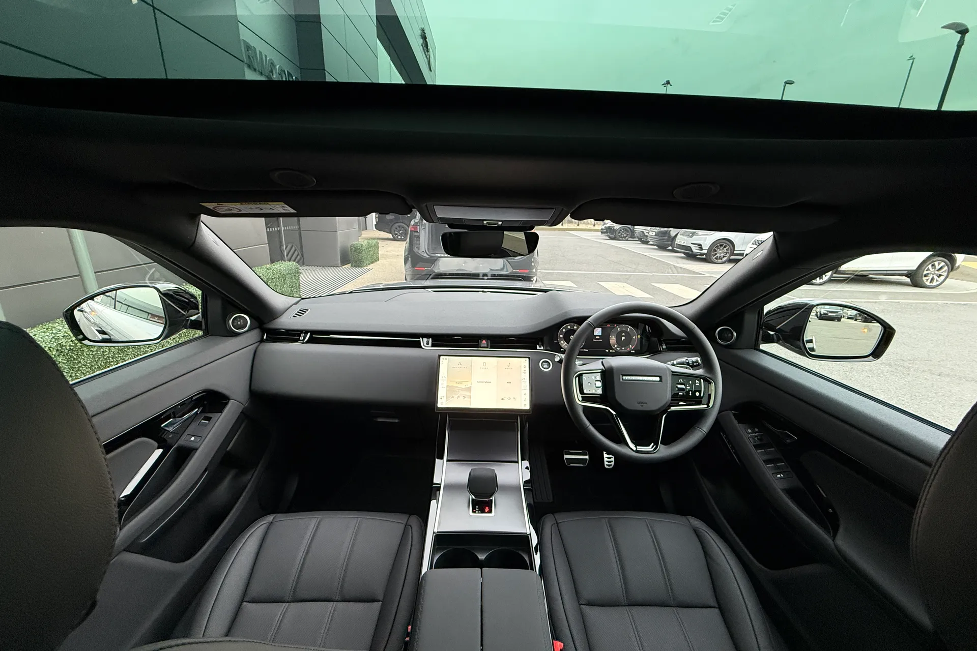 LAND ROVER RANGE ROVER EVOQUE thumbnail image number 3