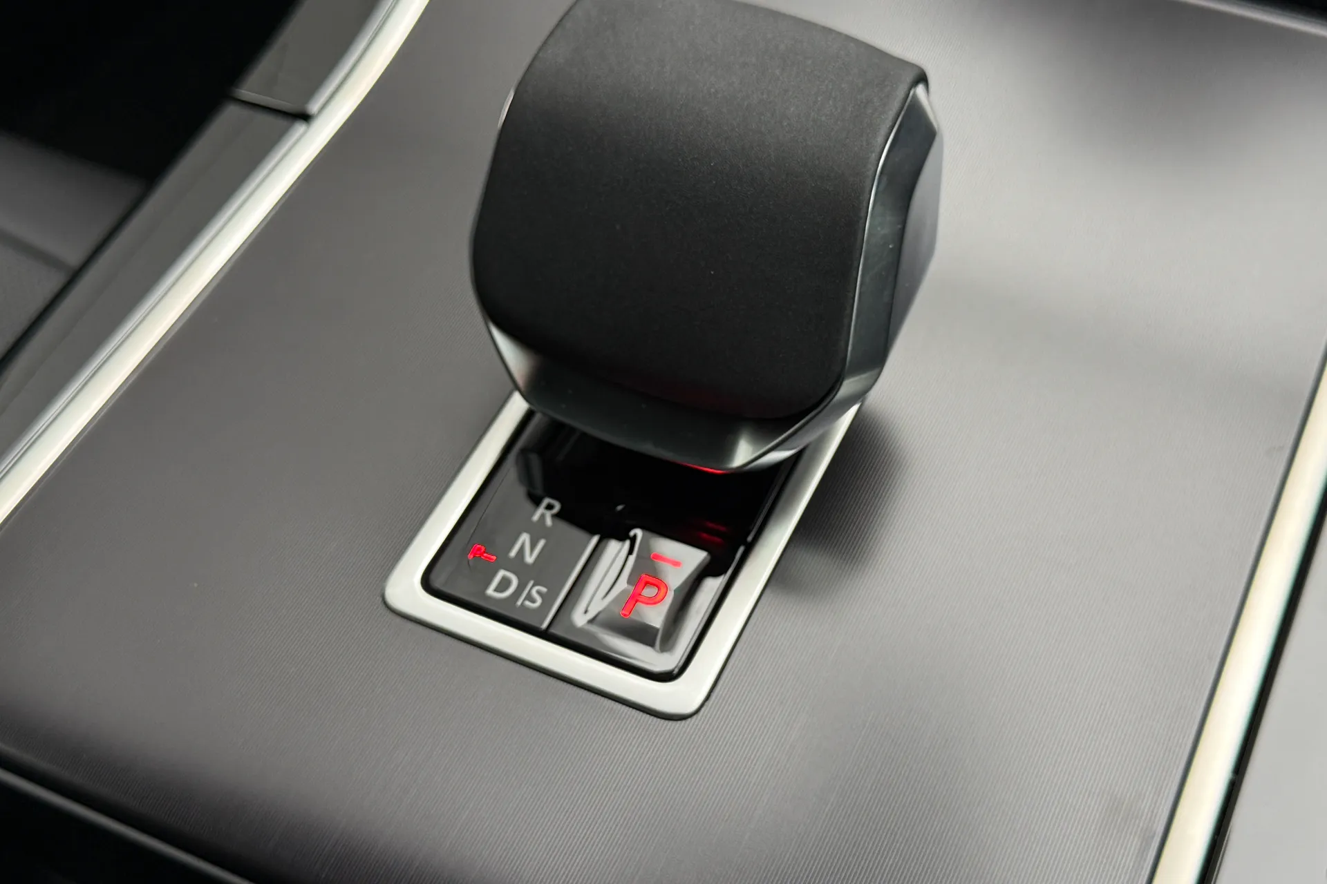 LAND ROVER RANGE ROVER EVOQUE thumbnail image number 47