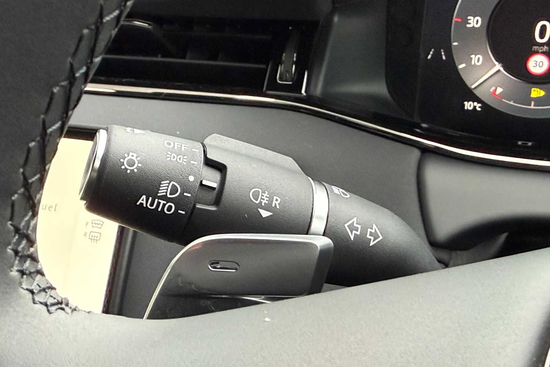 LAND ROVER RANGE ROVER EVOQUE thumbnail image number 28