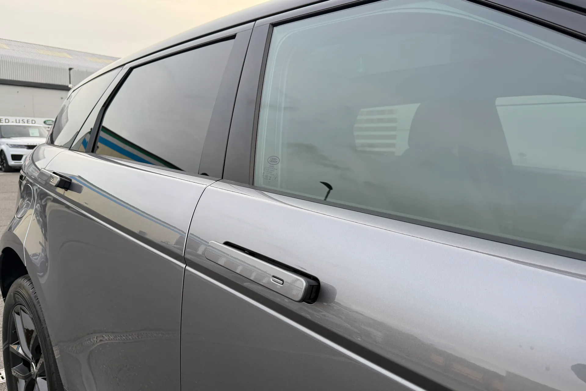 LAND ROVER RANGE ROVER EVOQUE thumbnail image number 30