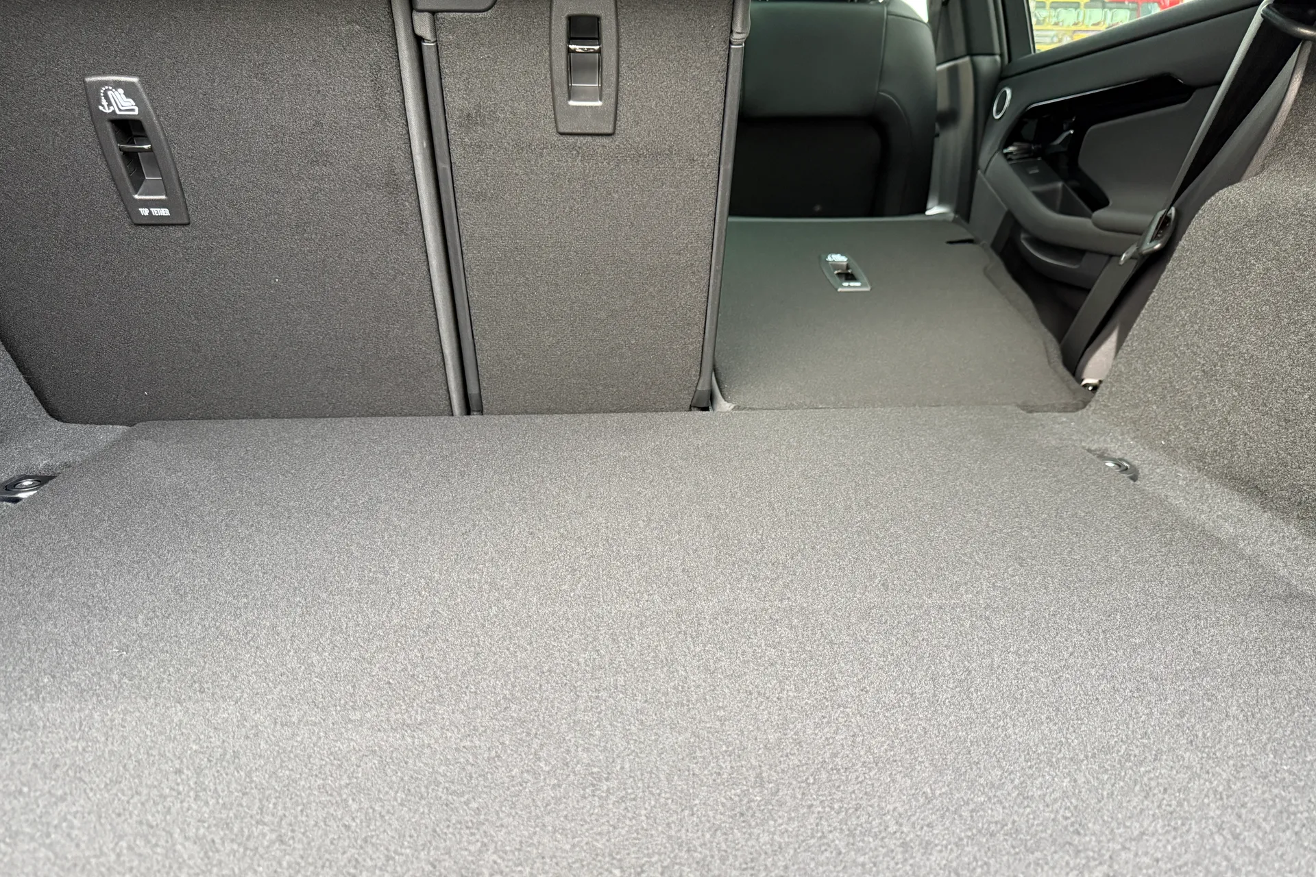 LAND ROVER RANGE ROVER EVOQUE thumbnail image number 39