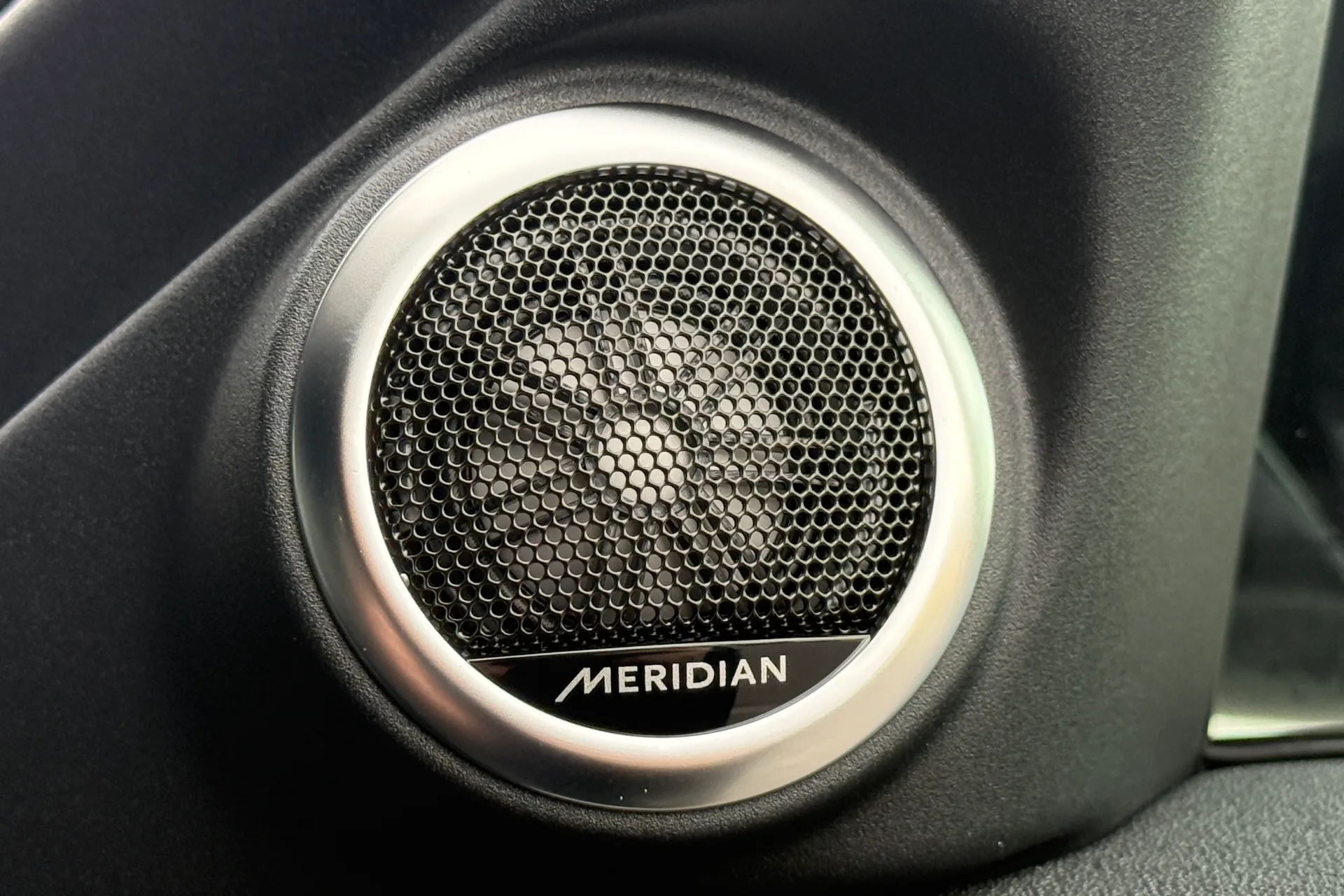 LAND ROVER RANGE ROVER EVOQUE thumbnail image number 18