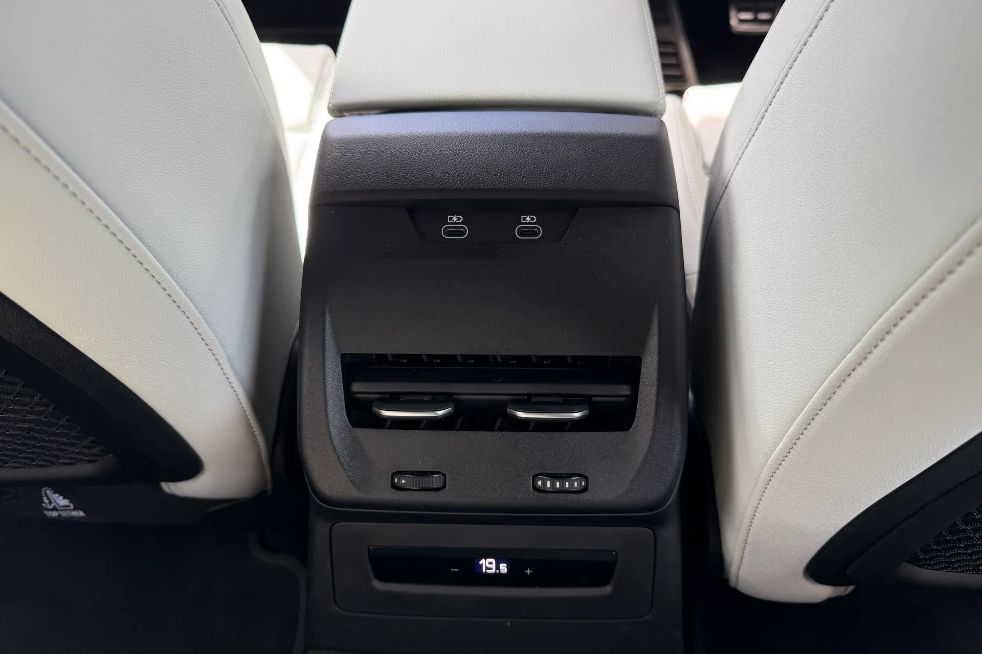 Audi A5 Avant thumbnail image number 37