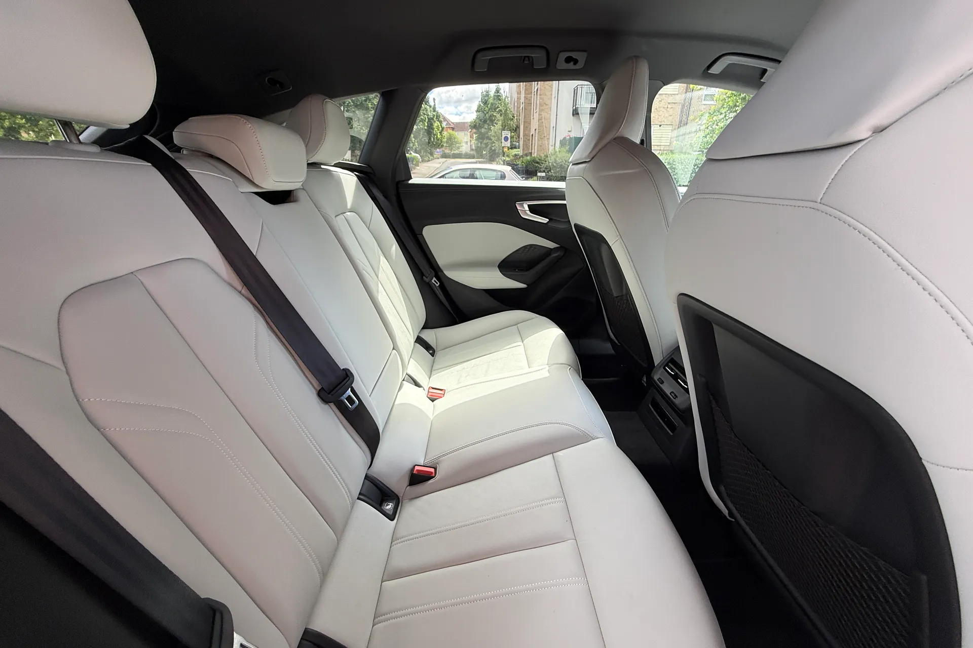 Audi A5 Avant thumbnail image number 36