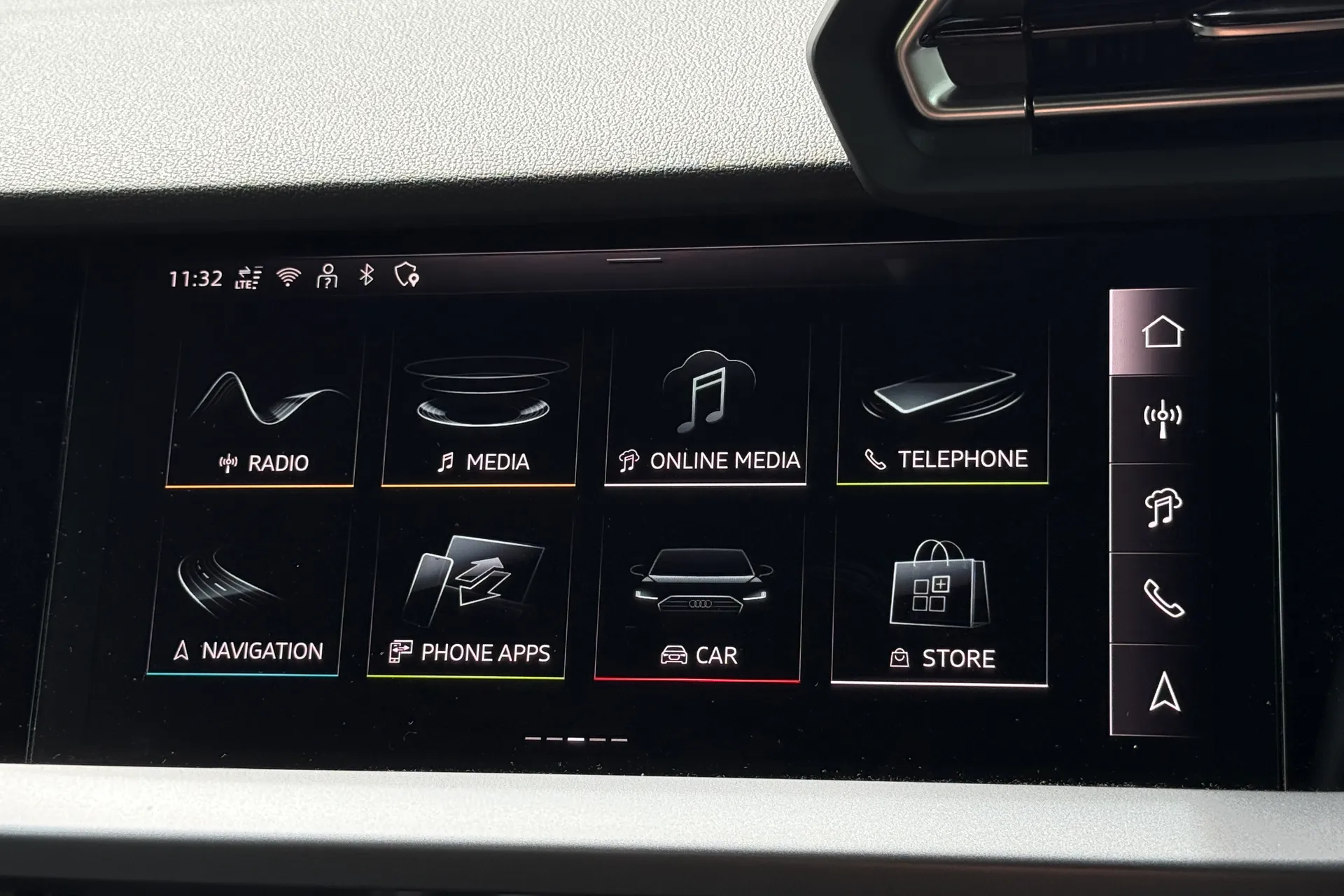 Audi A3 thumbnail image number 27