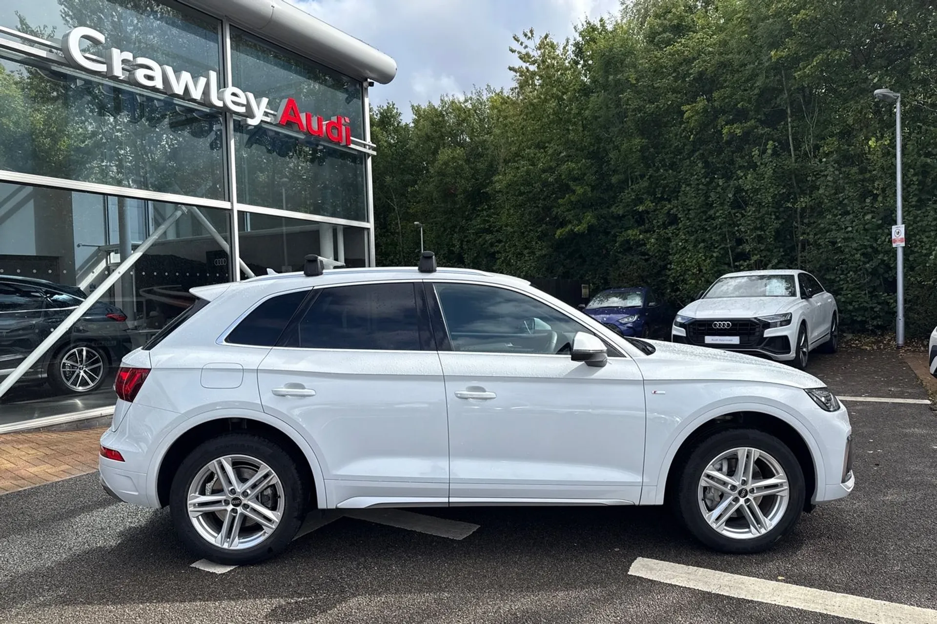 Audi Q5 thumbnail image number 2