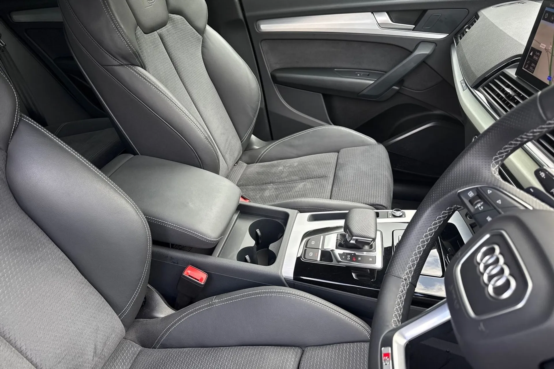 Audi Q5 thumbnail image number 45