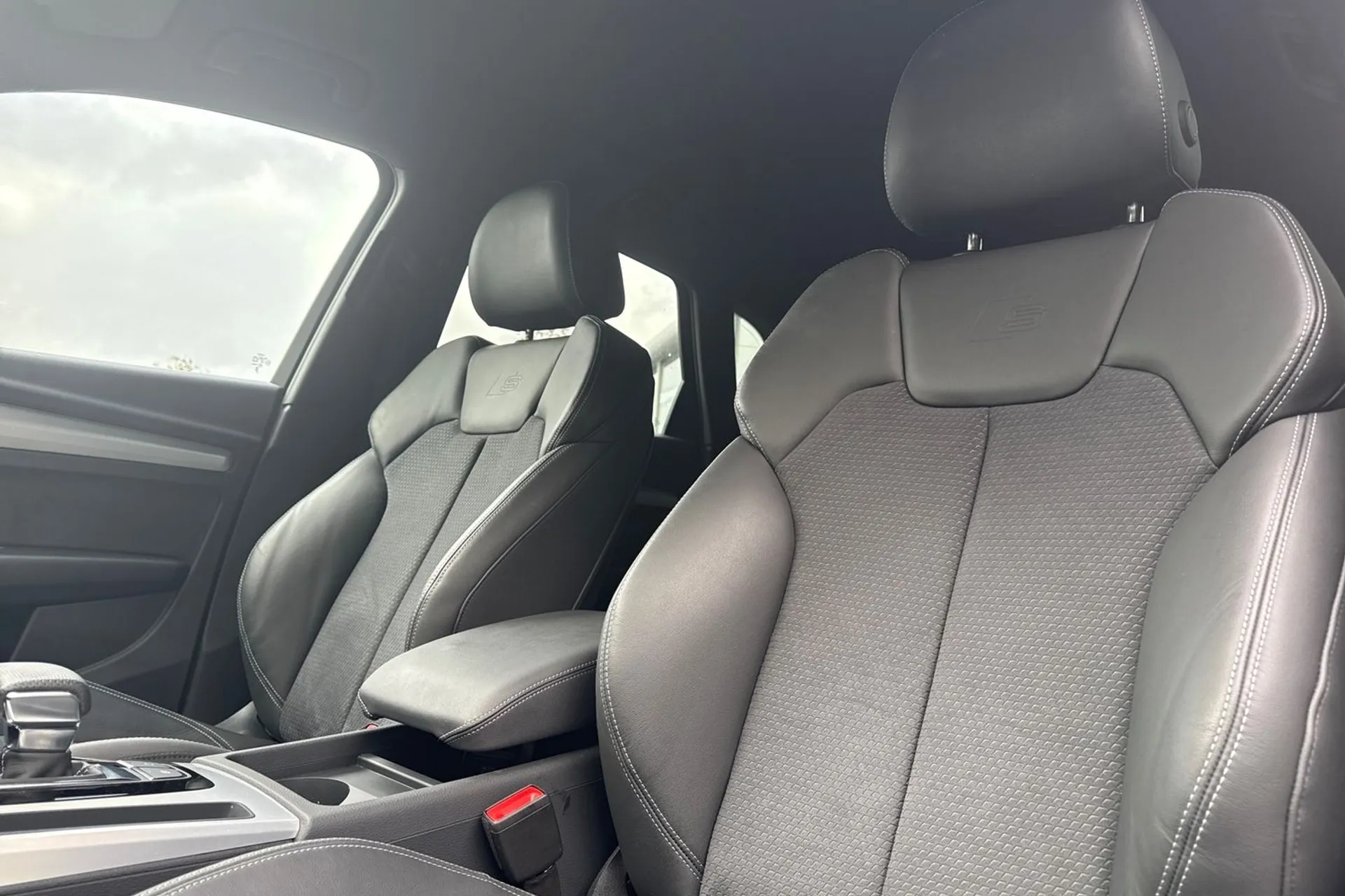 Audi Q5 thumbnail image number 12