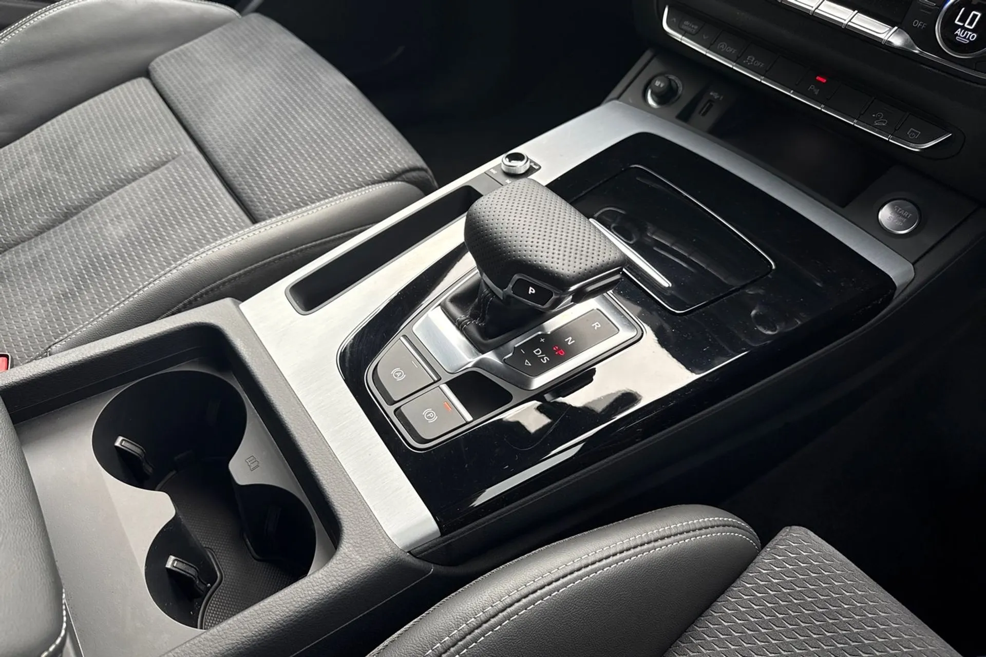 Audi Q5 thumbnail image number 47