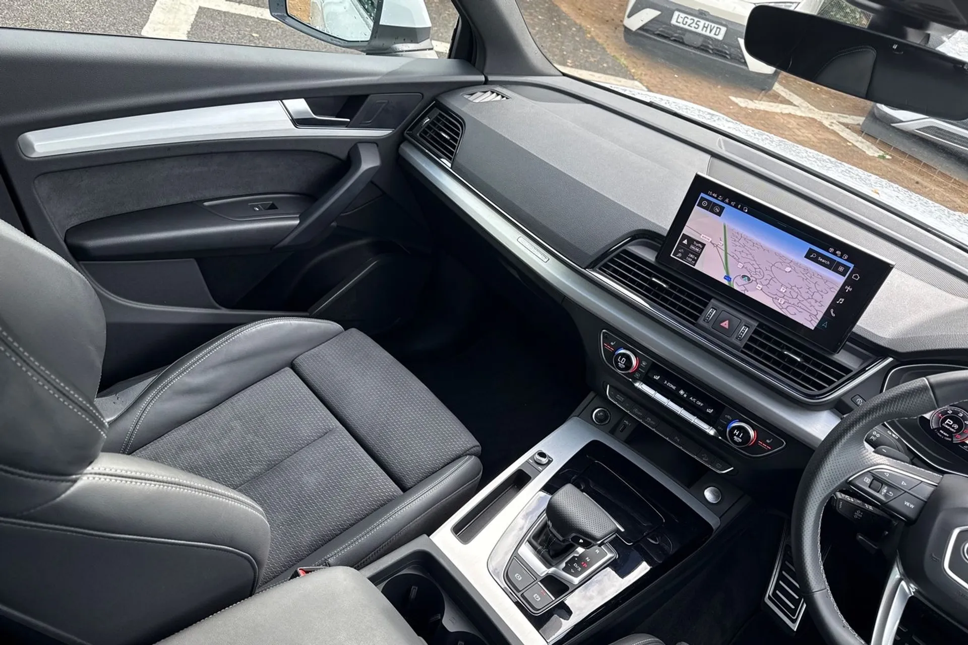 Audi Q5 thumbnail image number 38