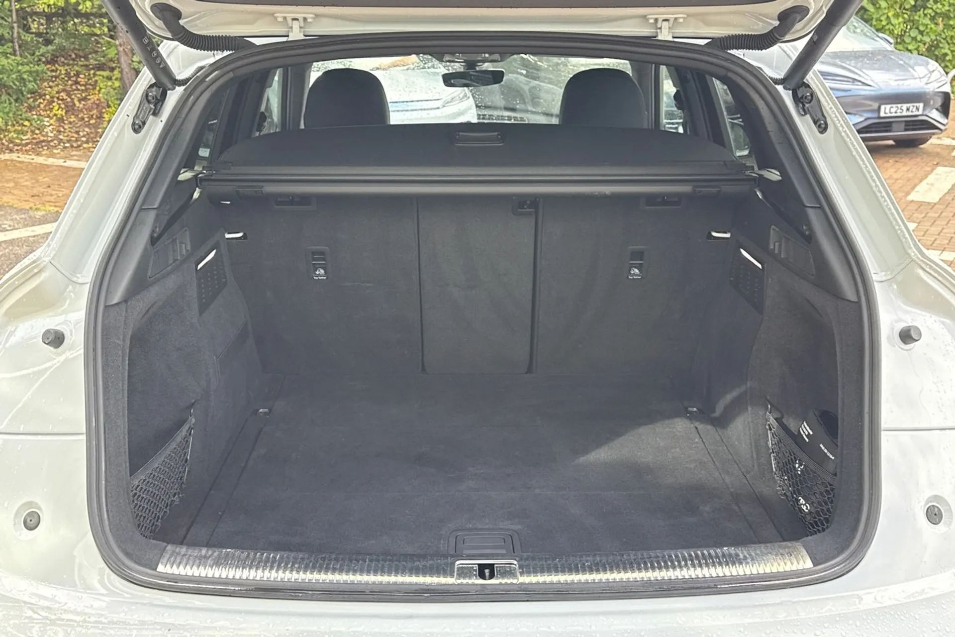 Audi Q5 thumbnail image number 25