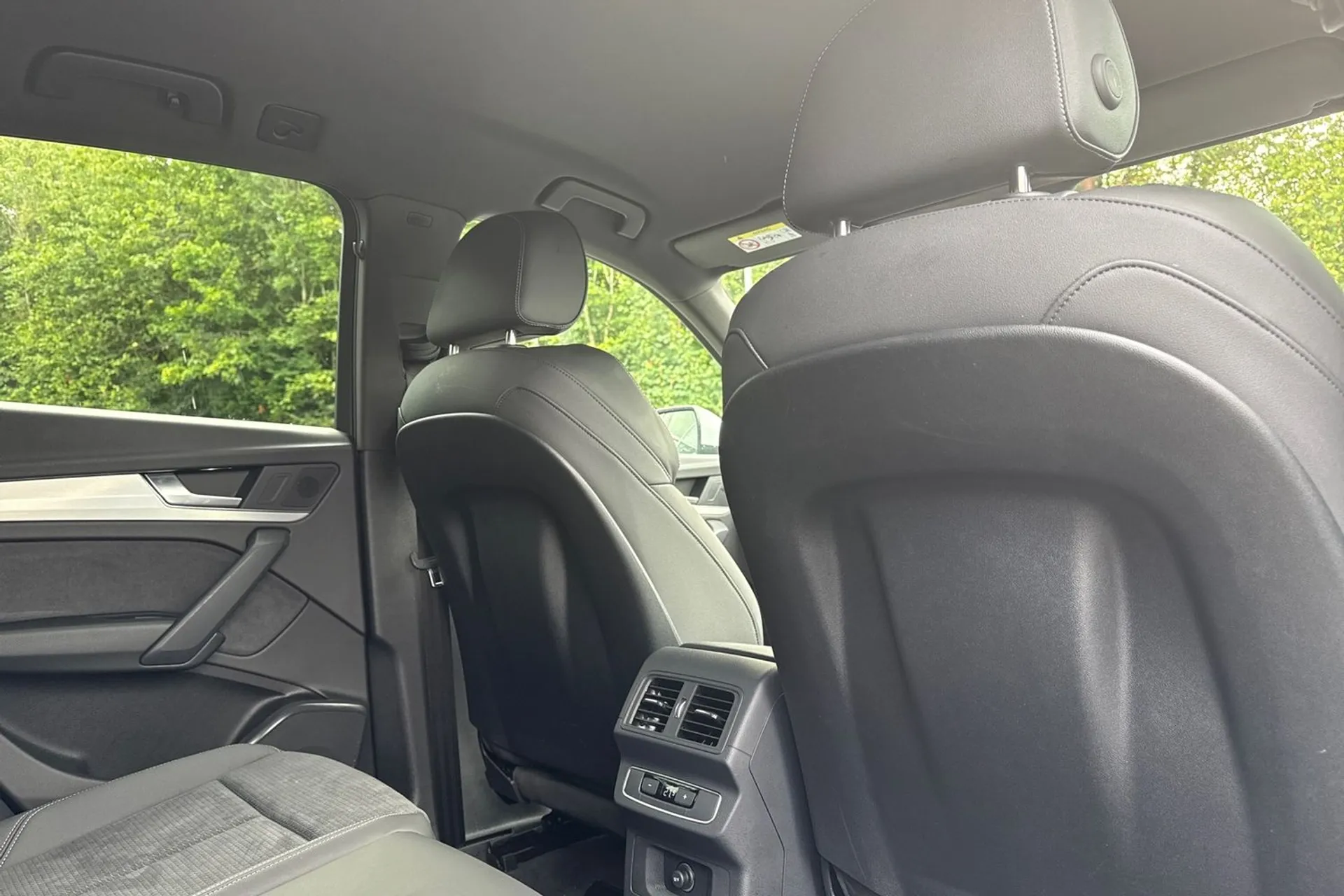 Audi Q5 thumbnail image number 32