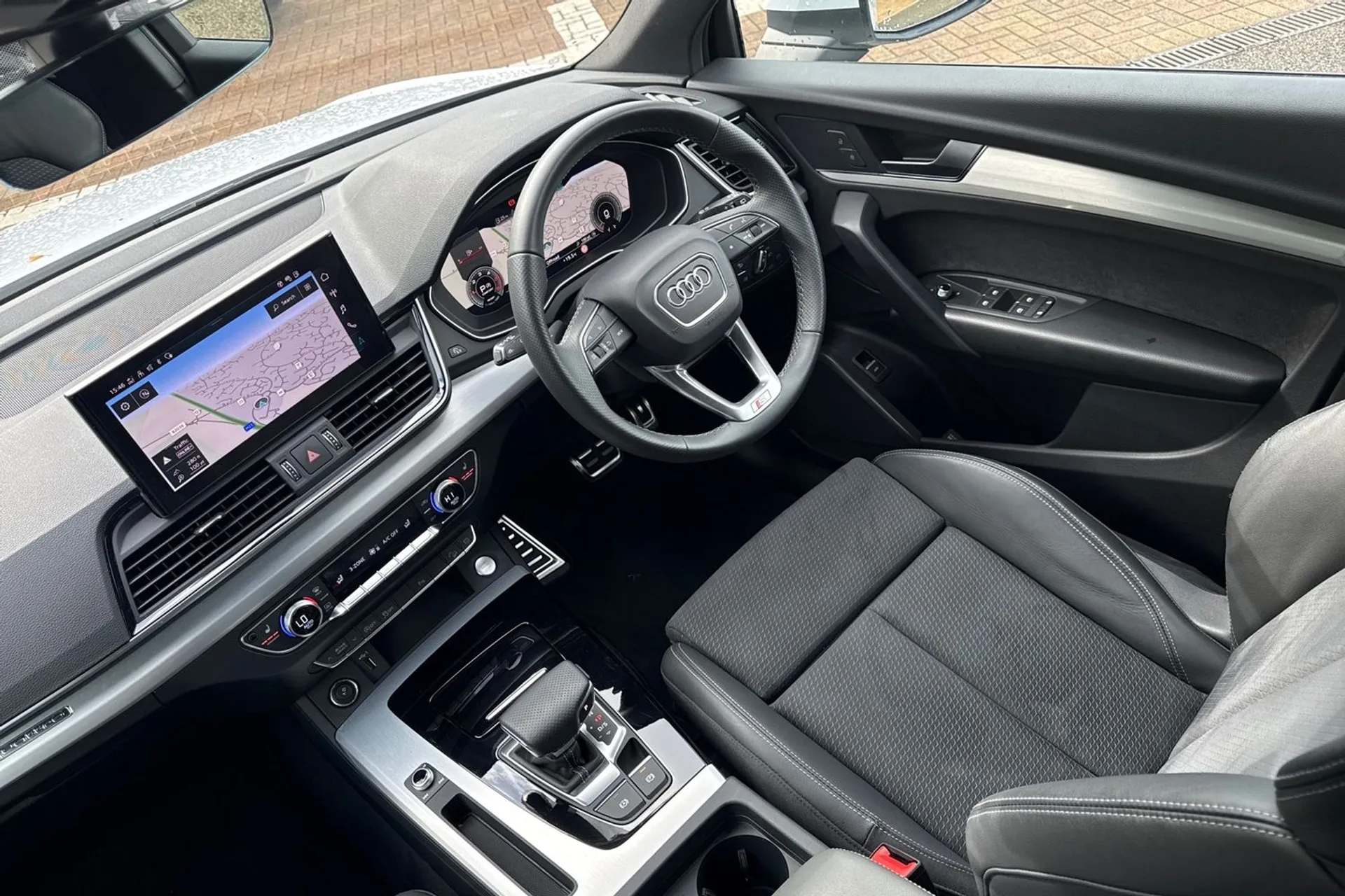 Audi Q5 thumbnail image number 10