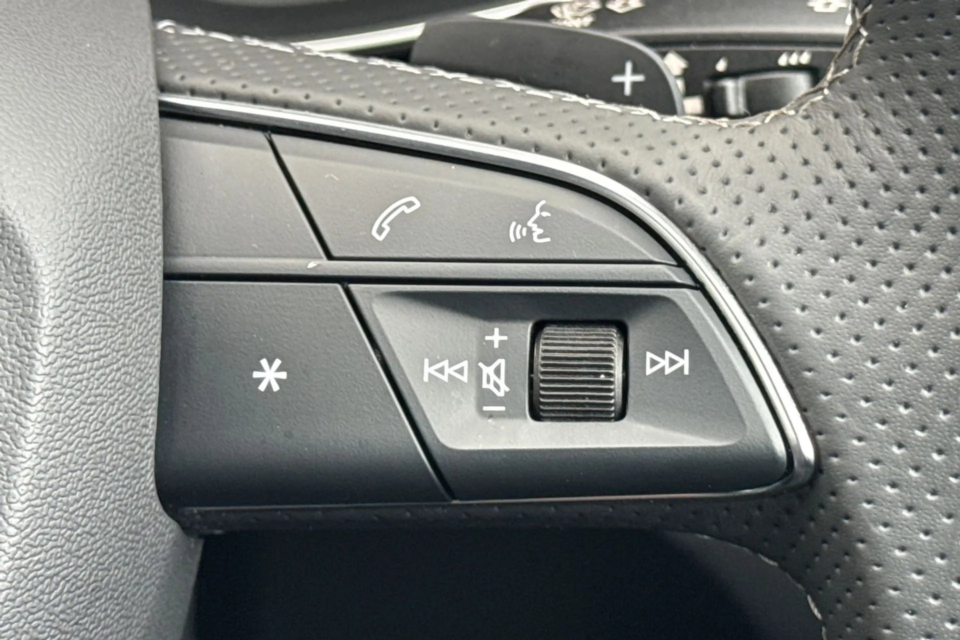 Audi Q5 thumbnail image number 42