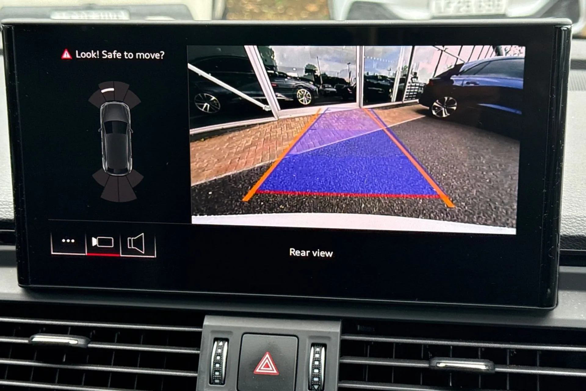 Audi Q5 thumbnail image number 5