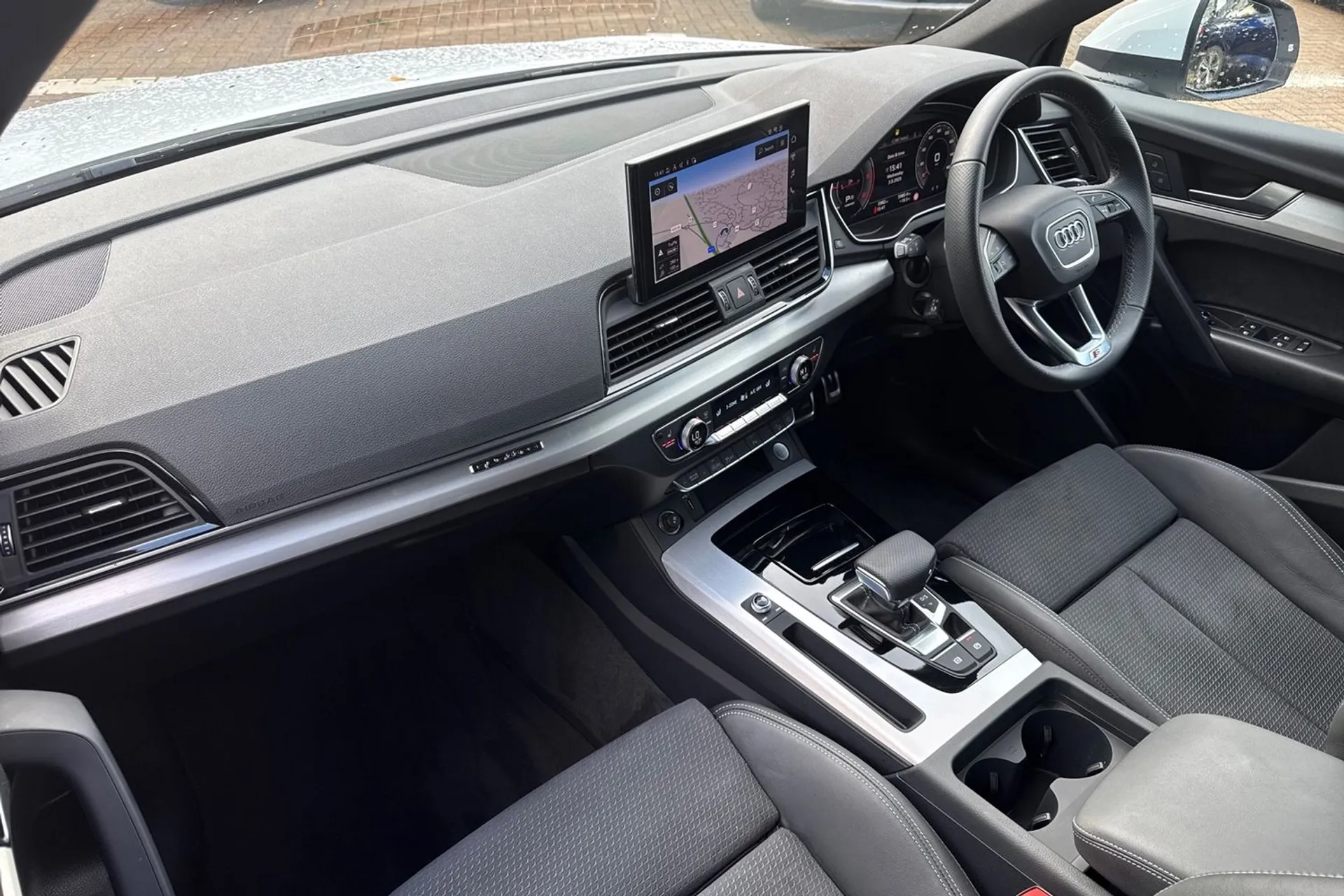 Audi Q5 thumbnail image number 36