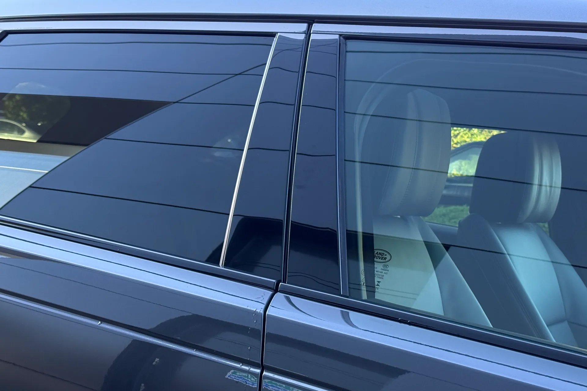 LAND ROVER RANGE ROVER VELAR thumbnail image number 24