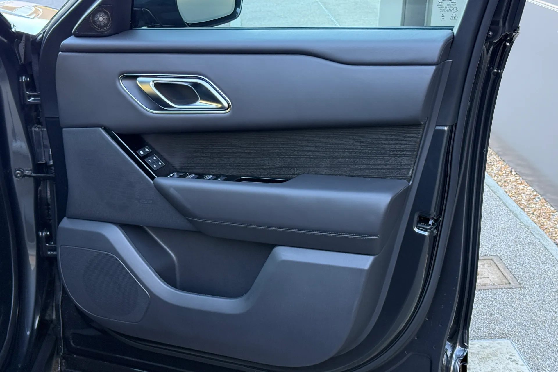 LAND ROVER RANGE ROVER VELAR thumbnail image number 71