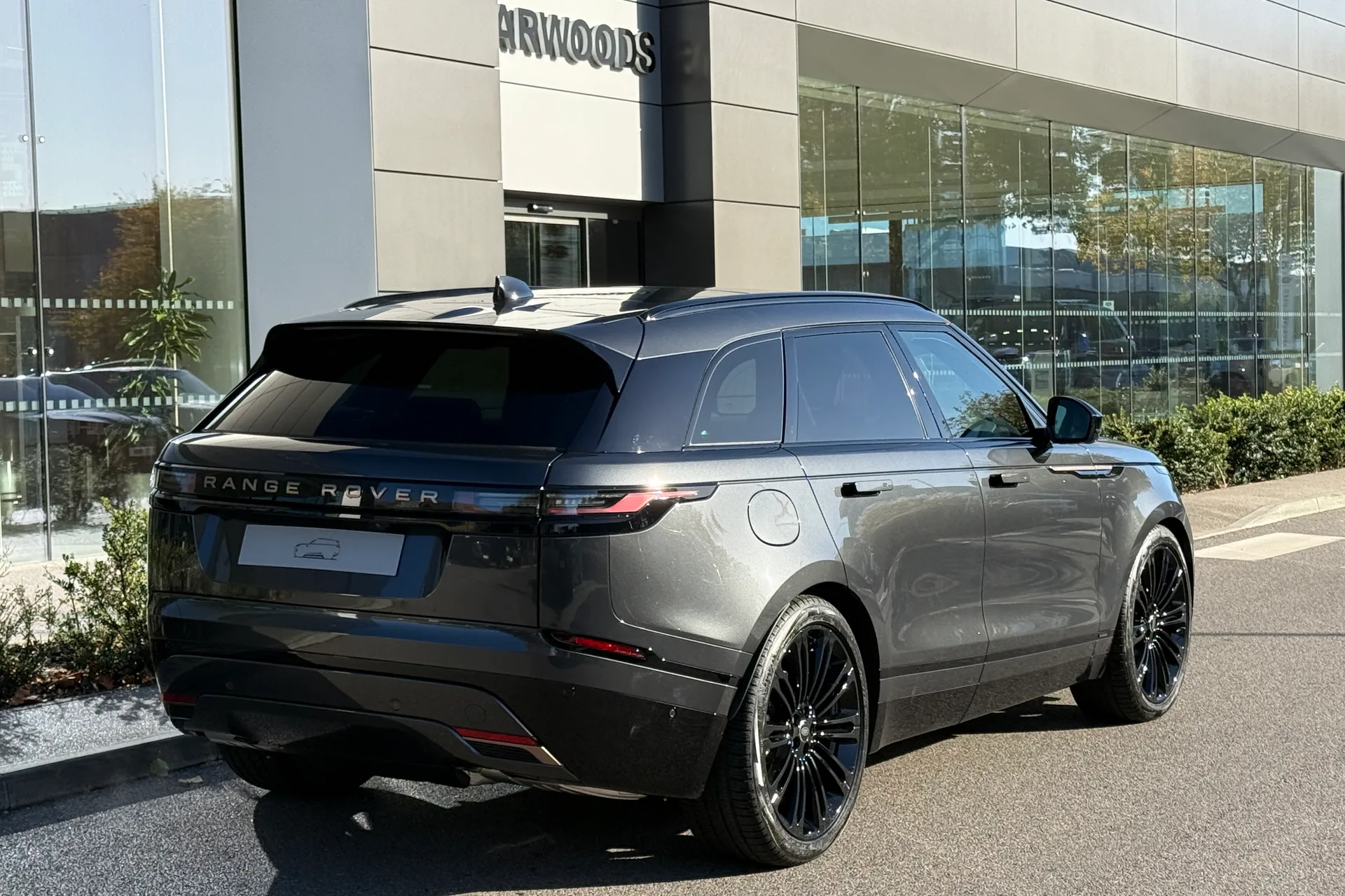 LAND ROVER RANGE ROVER VELAR thumbnail image number 14