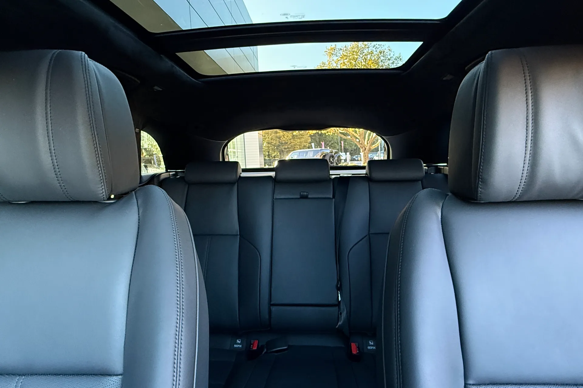 LAND ROVER RANGE ROVER VELAR thumbnail image number 43