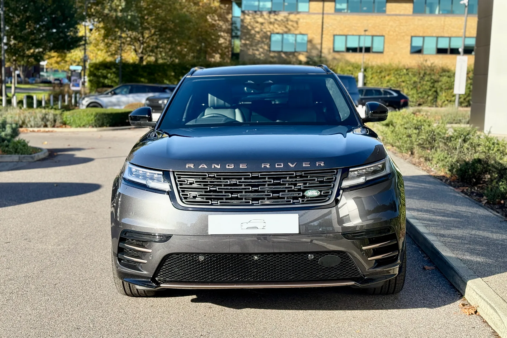 LAND ROVER RANGE ROVER VELAR thumbnail image number 19