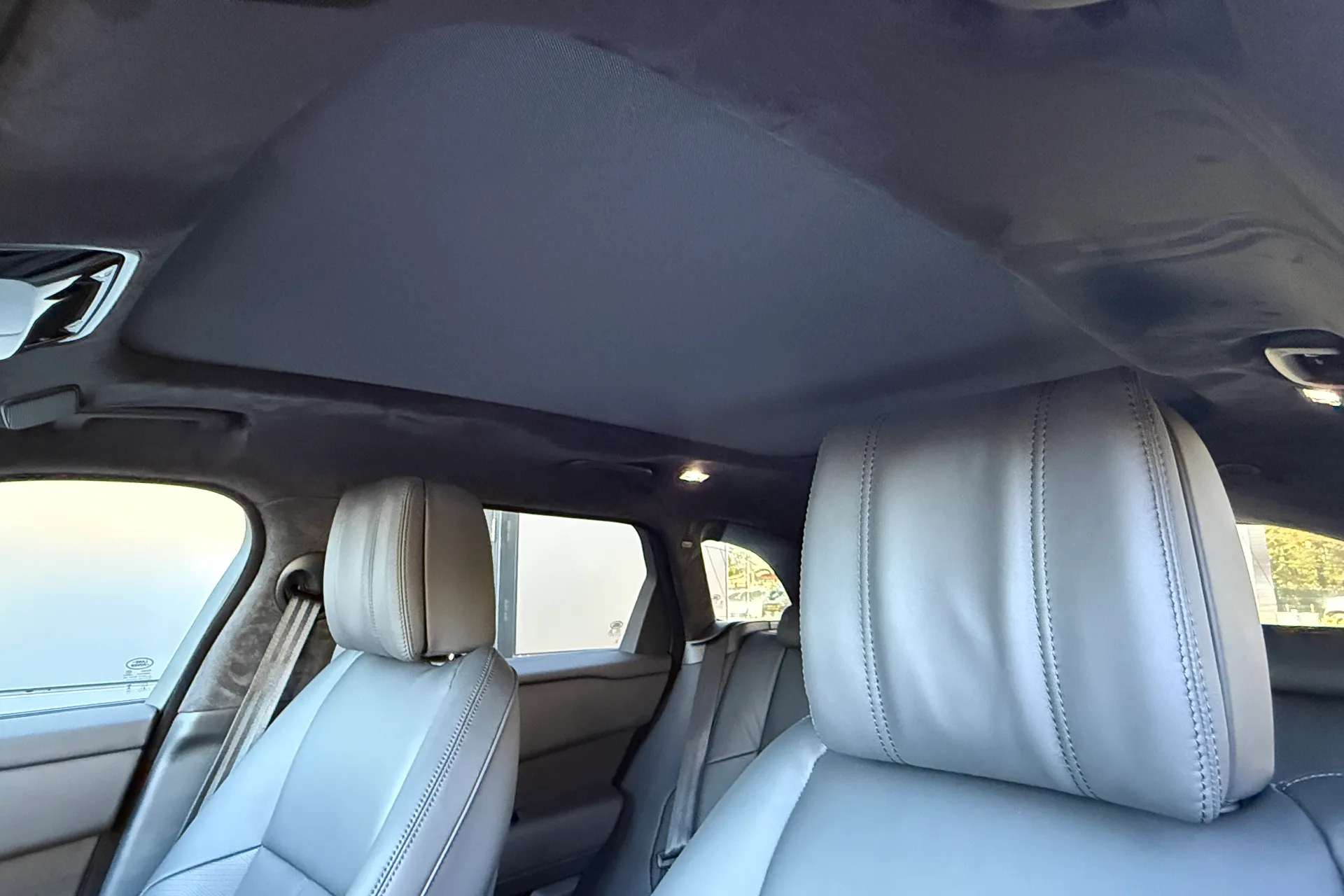 LAND ROVER RANGE ROVER VELAR thumbnail image number 52