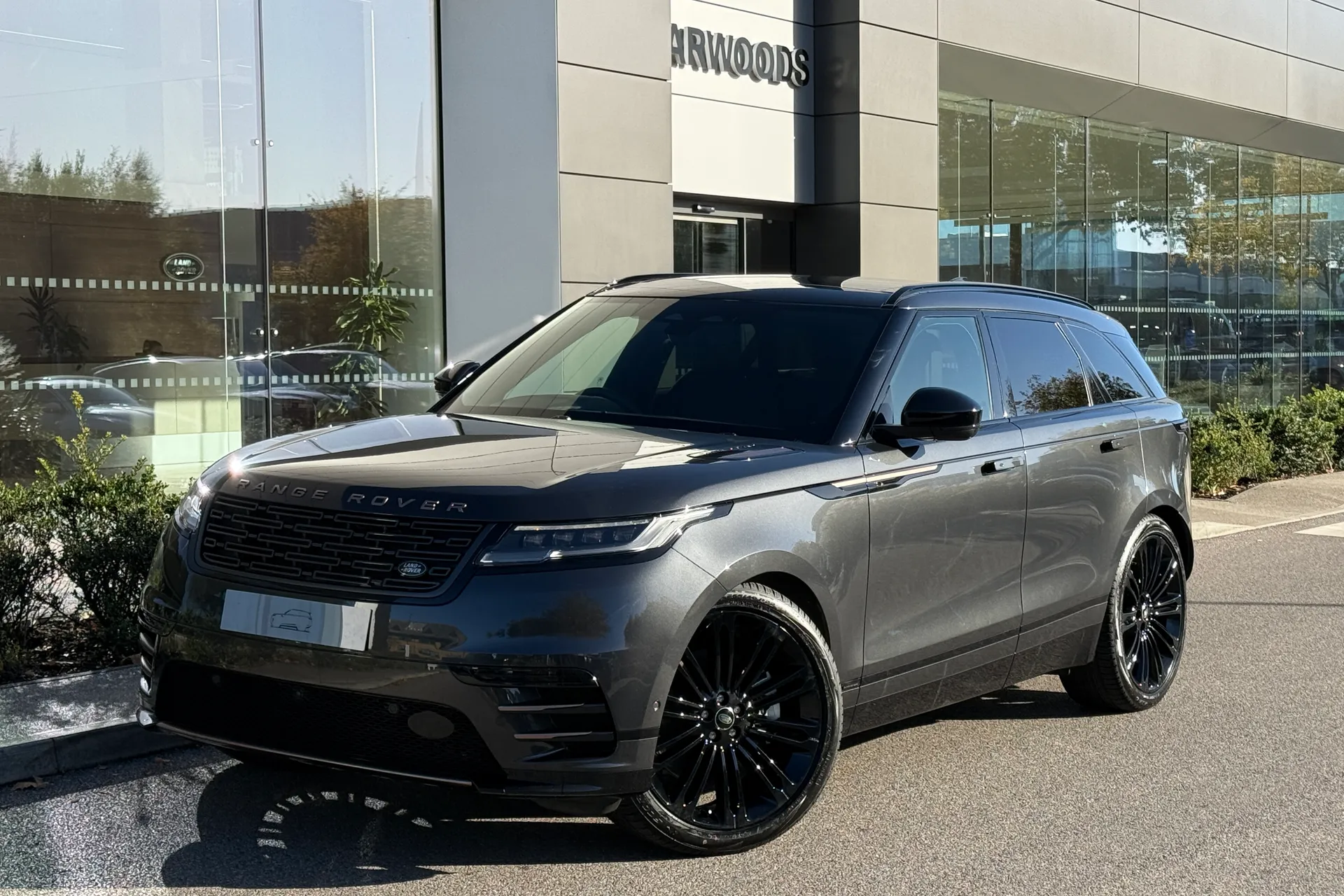 LAND ROVER RANGE ROVER VELAR thumbnail image number 22