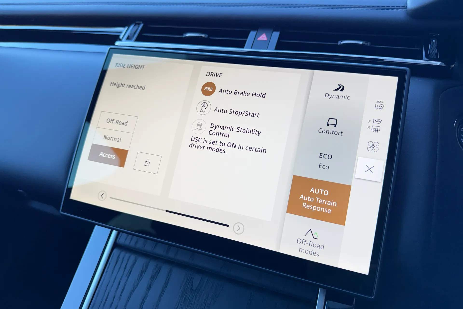 LAND ROVER RANGE ROVER VELAR thumbnail image number 57