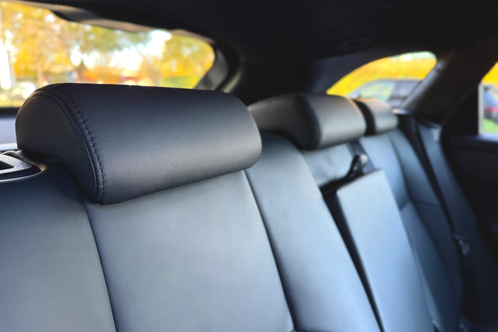 LAND ROVER RANGE ROVER VELAR thumbnail image number 38