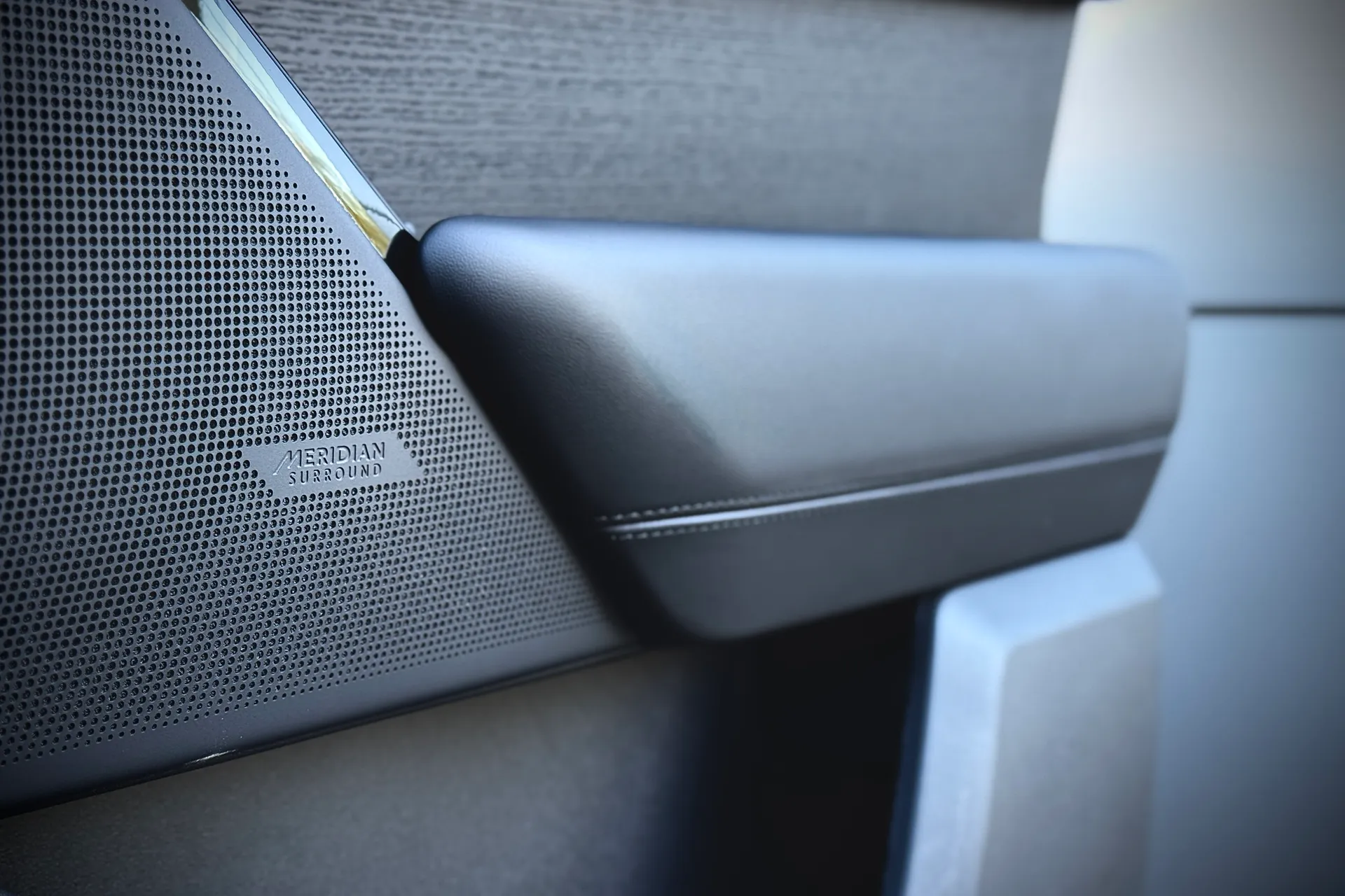 LAND ROVER RANGE ROVER VELAR thumbnail image number 69