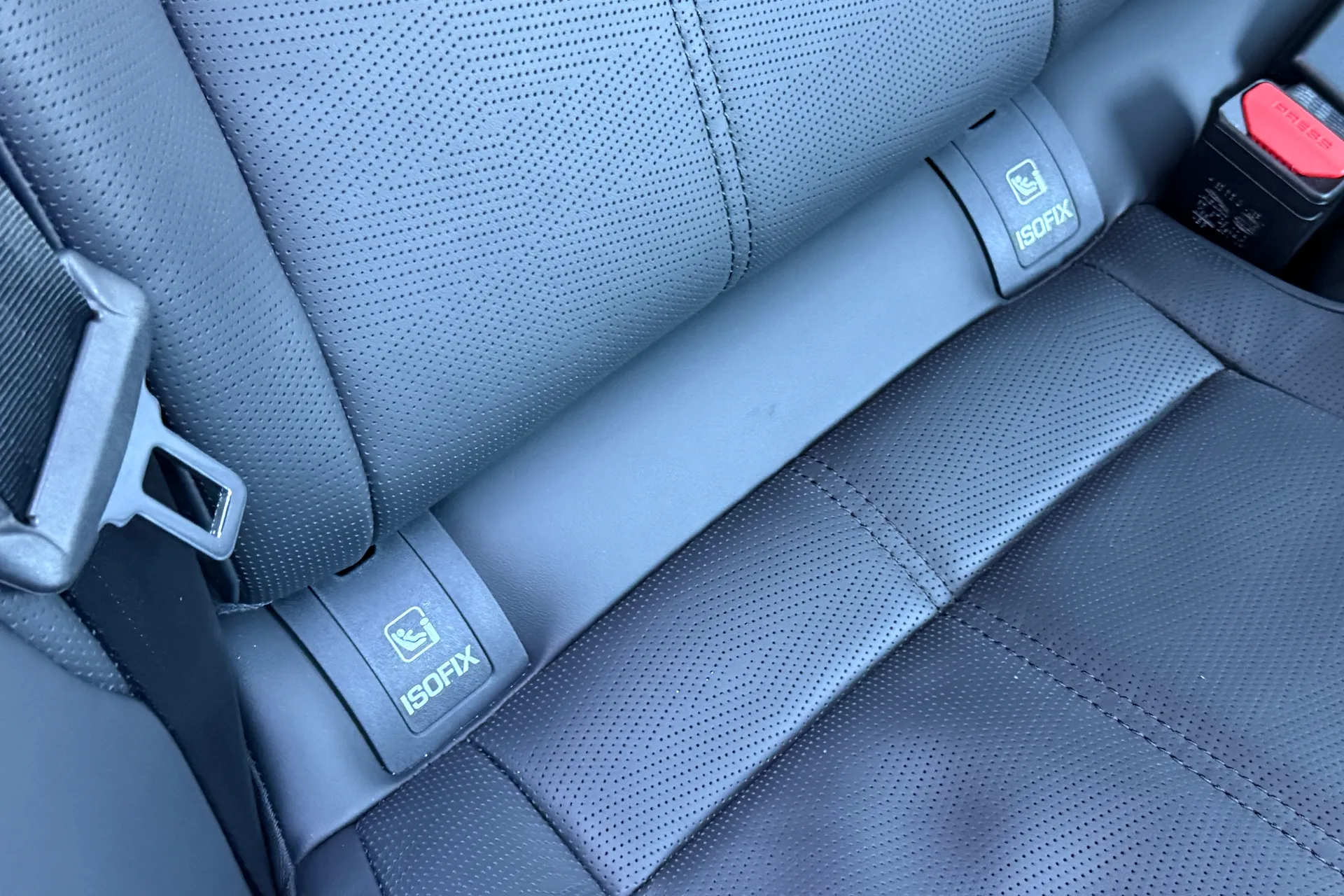 LAND ROVER RANGE ROVER VELAR thumbnail image number 41