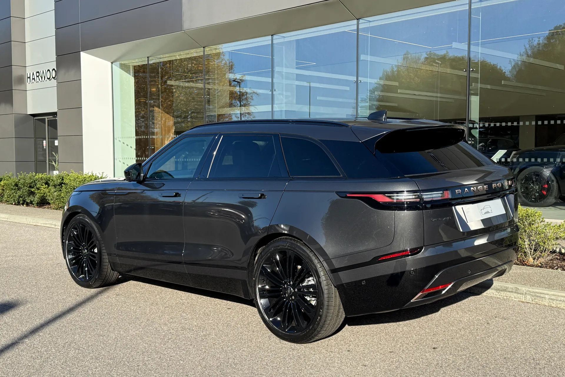 LAND ROVER RANGE ROVER VELAR thumbnail image number 21