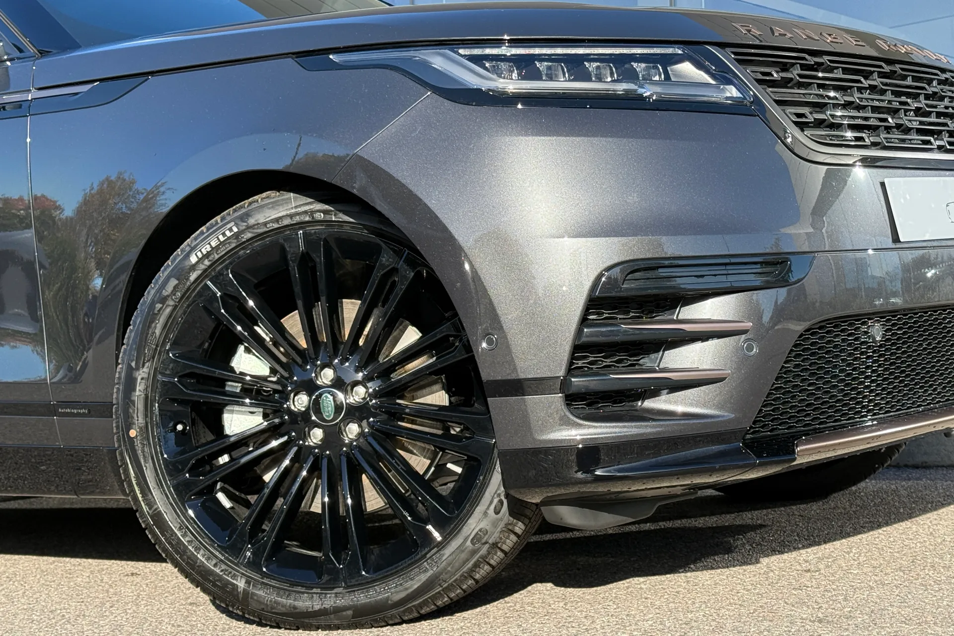 LAND ROVER RANGE ROVER VELAR thumbnail image number 11