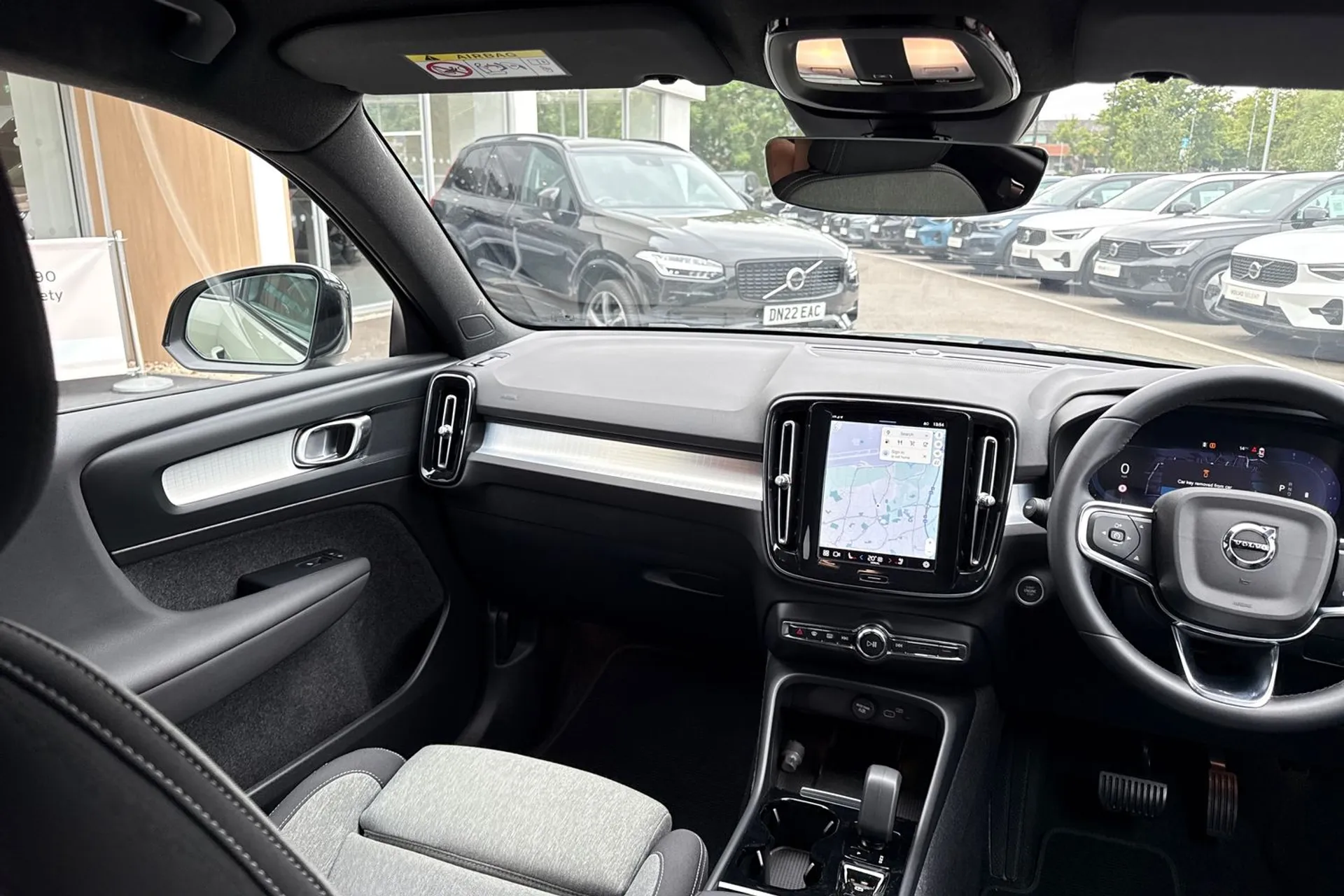 Volvo XC40 thumbnail image number 32