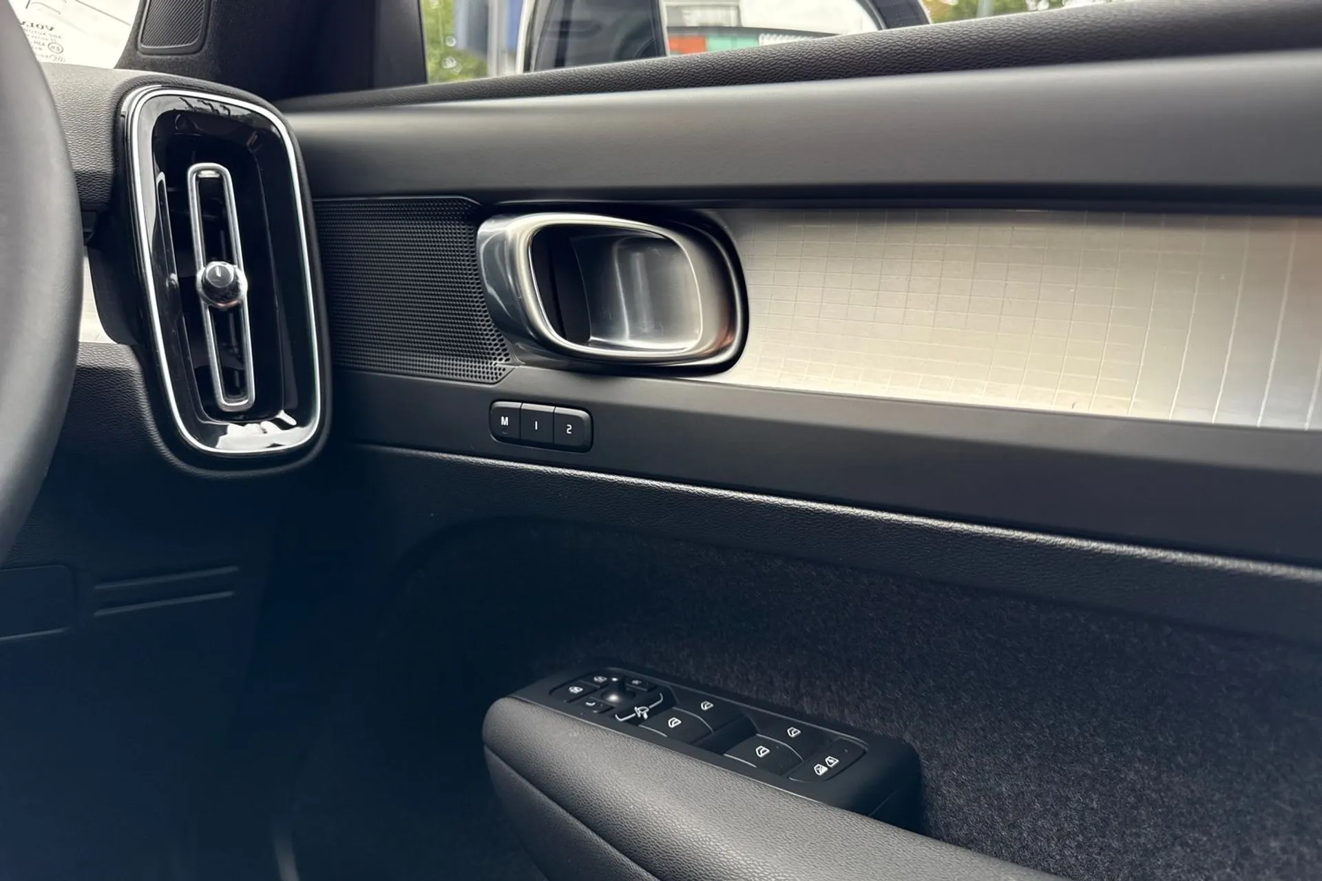 Volvo XC40 thumbnail image number 44