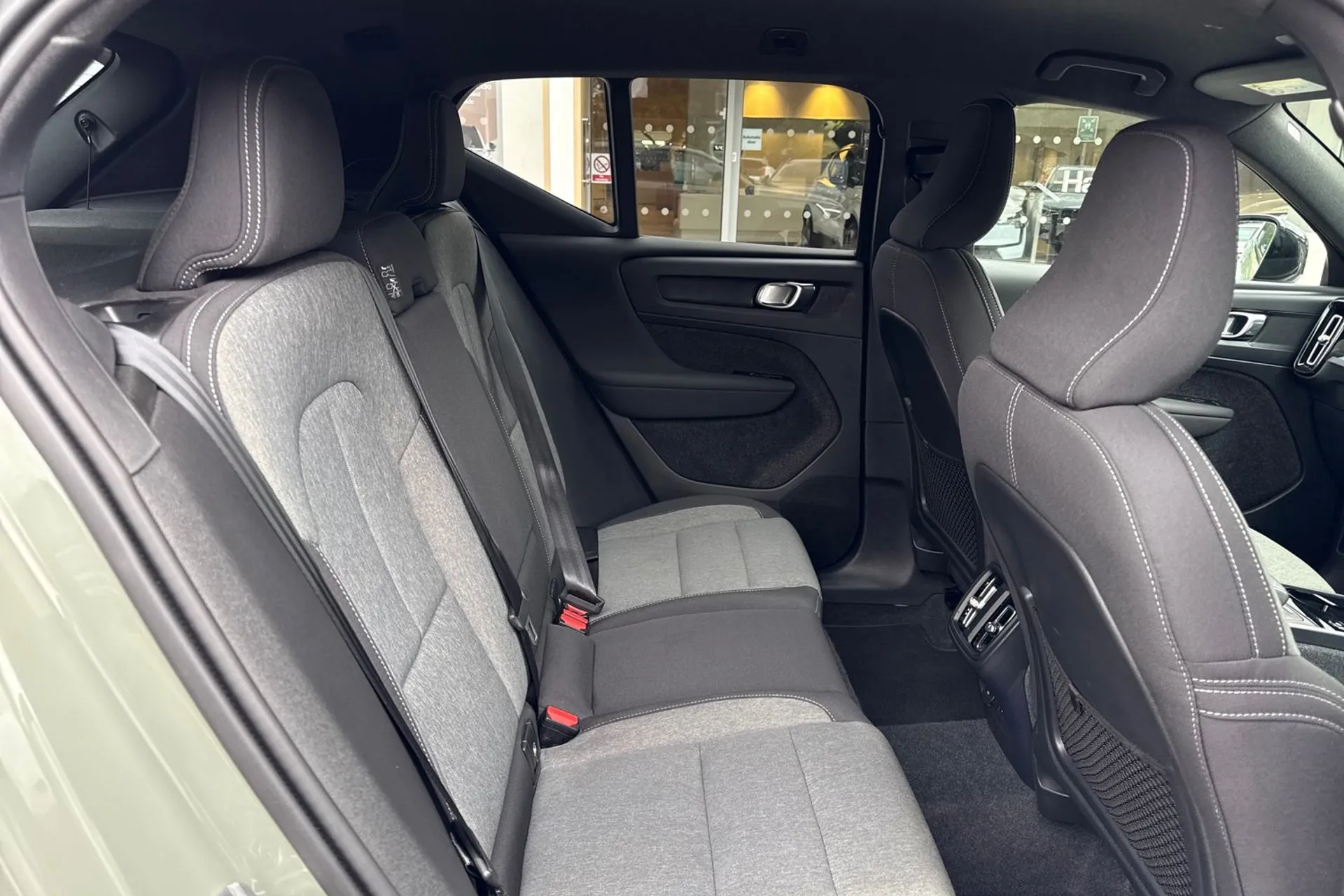 Volvo XC40 thumbnail image number 22