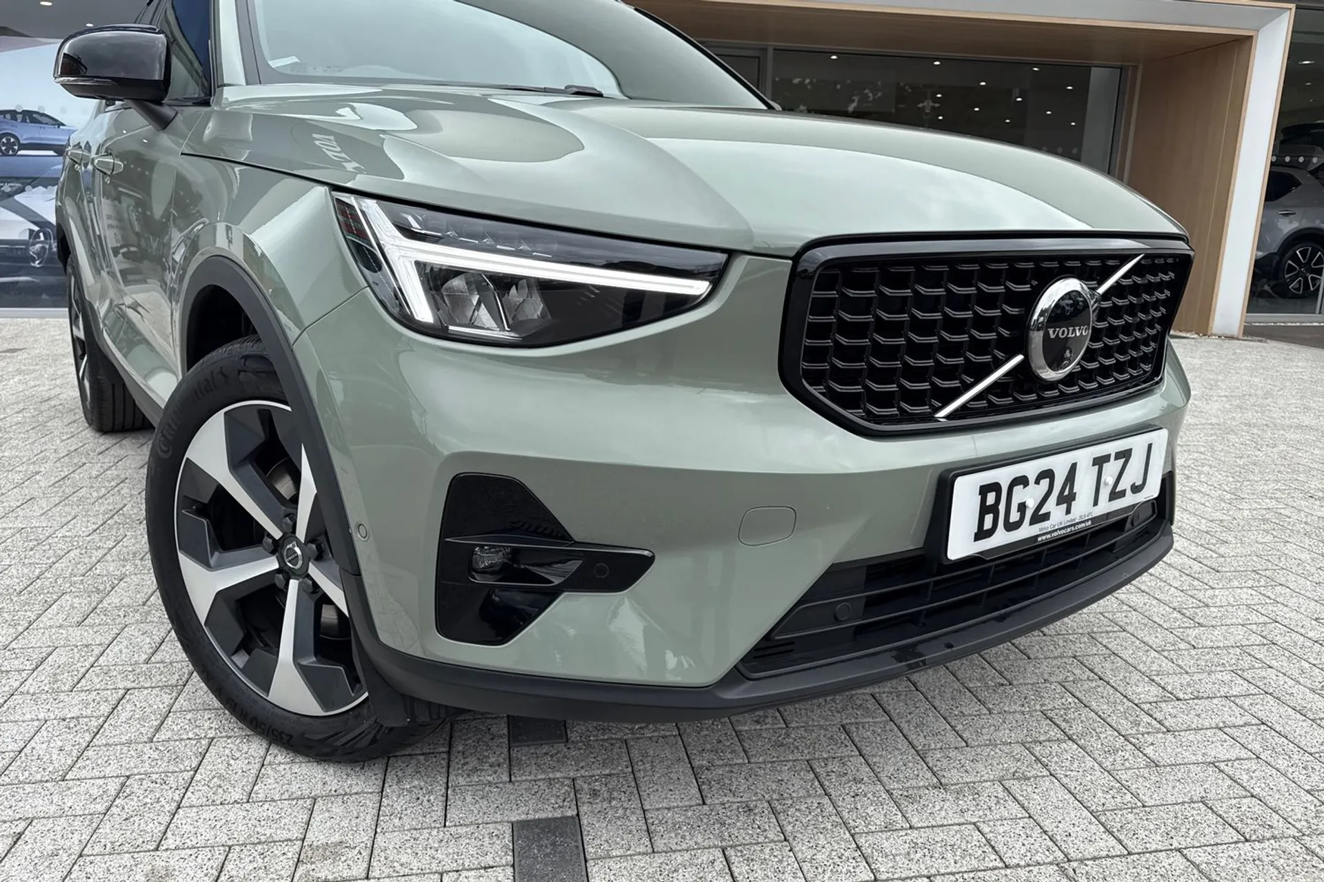 Volvo XC40 thumbnail image number 6