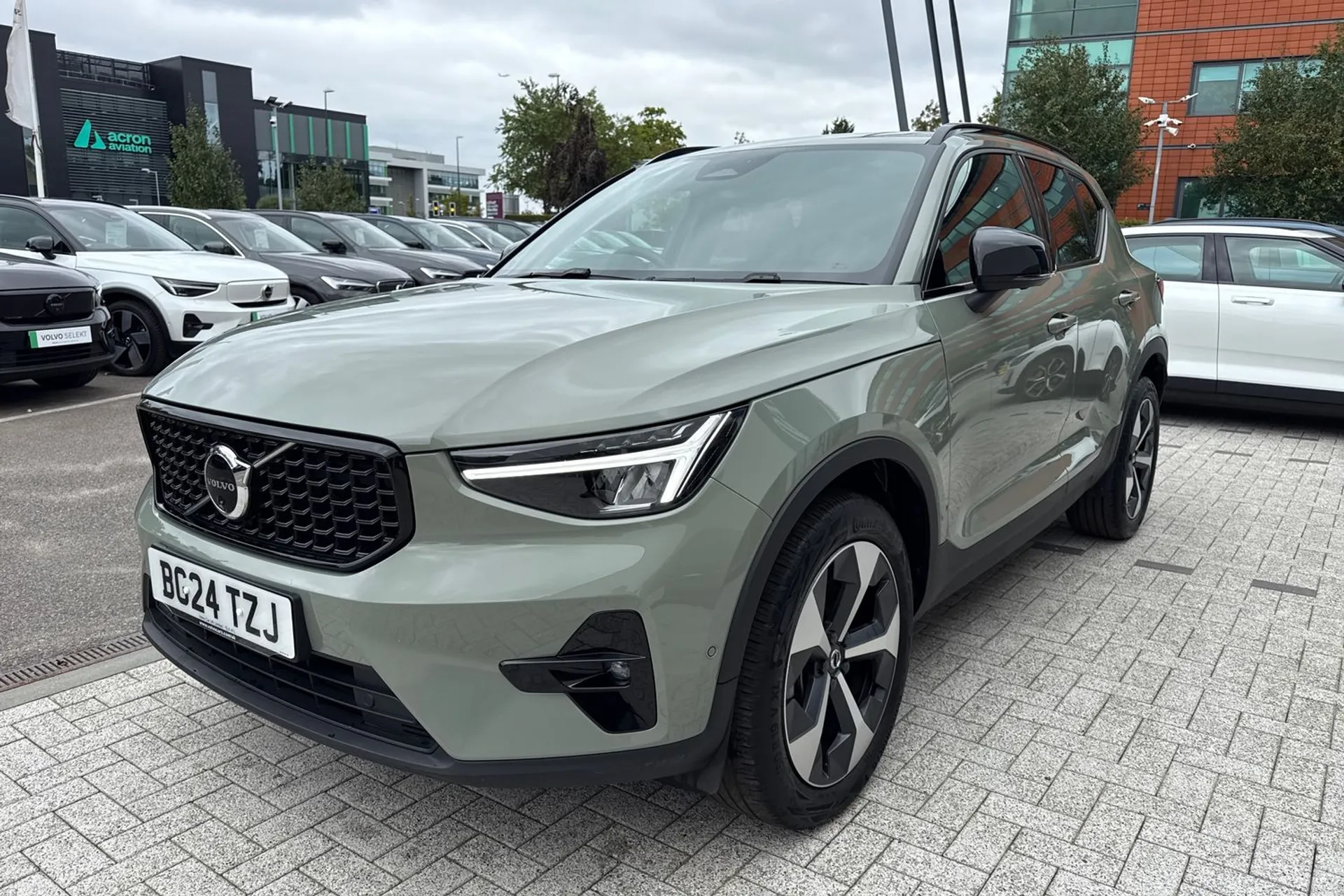 Volvo XC40 thumbnail image number 11