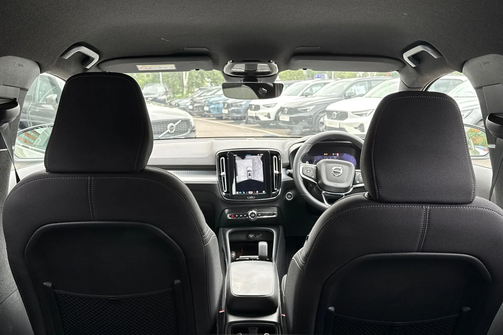 Volvo XC40 thumbnail image number 21