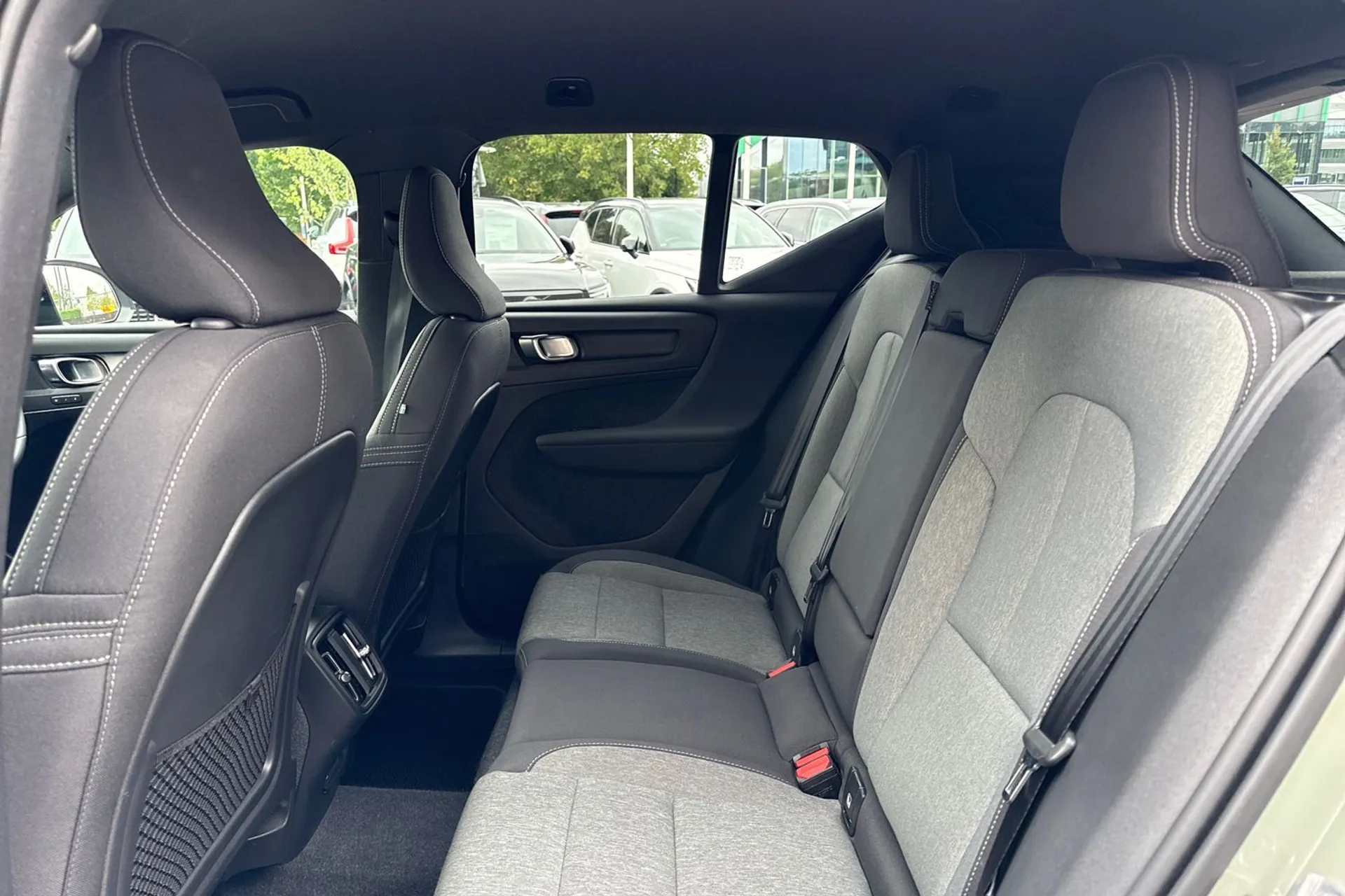 Volvo XC40 thumbnail image number 29