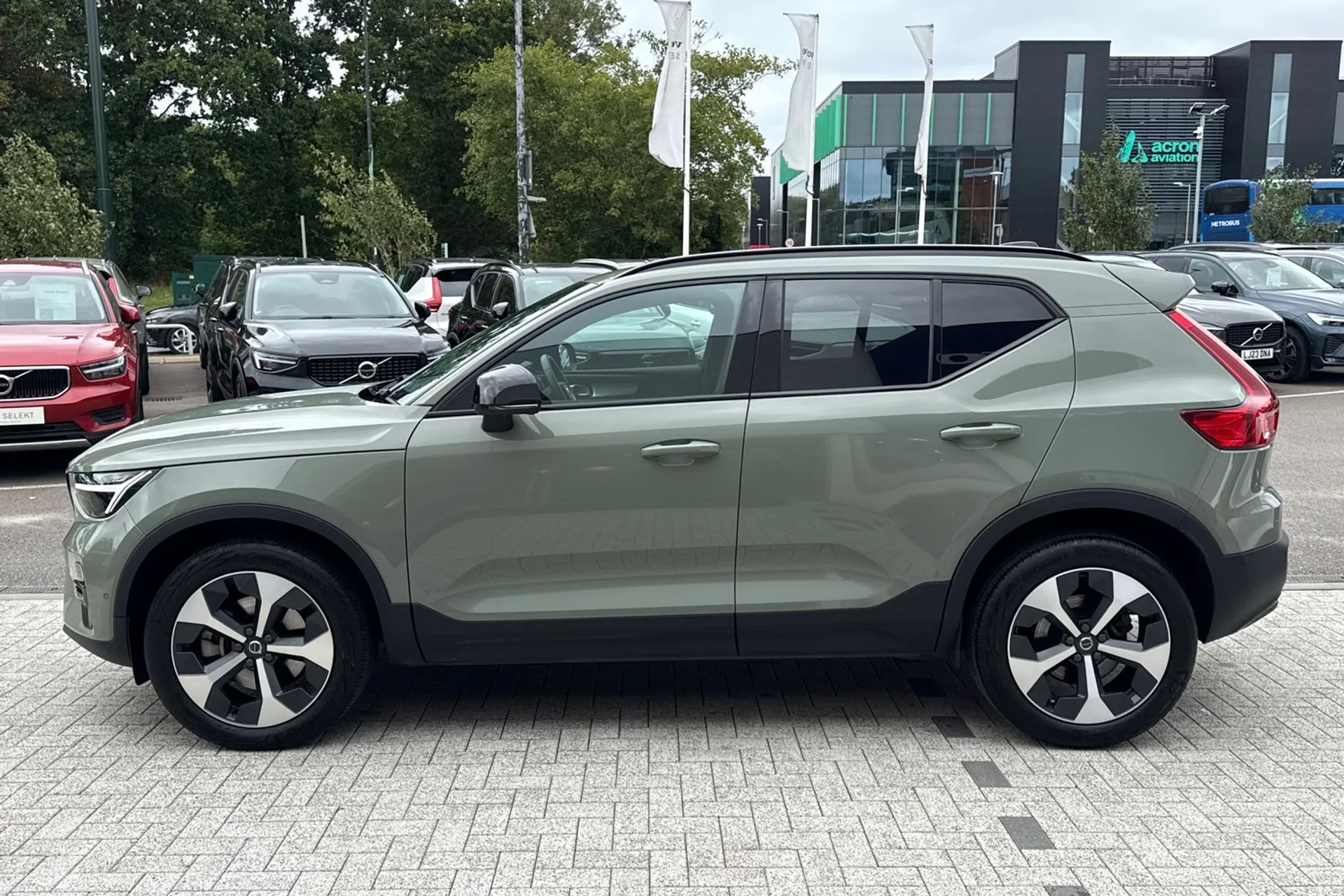 Volvo XC40 thumbnail image number 10