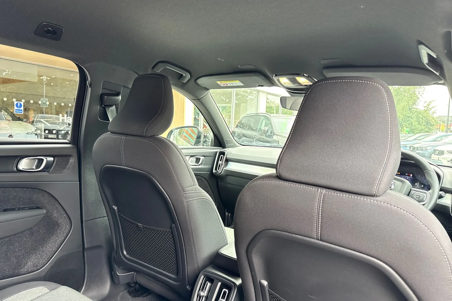 Volvo XC40 thumbnail image number 23