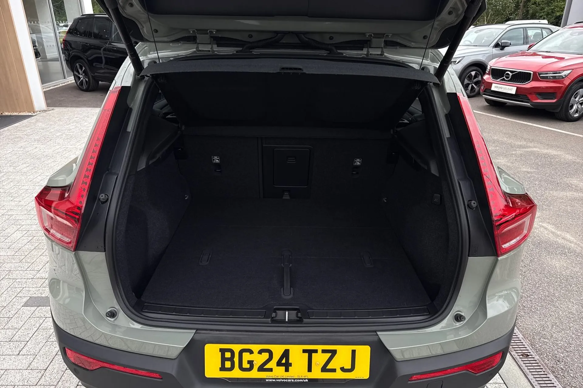 Volvo XC40 thumbnail image number 19