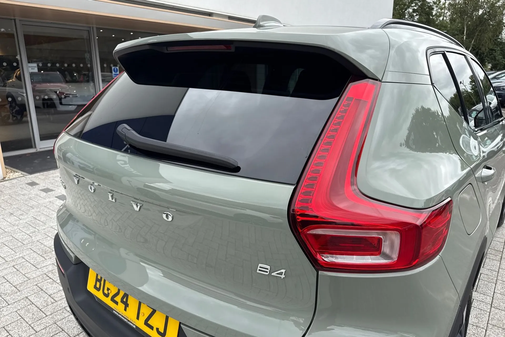 Volvo XC40 thumbnail image number 15