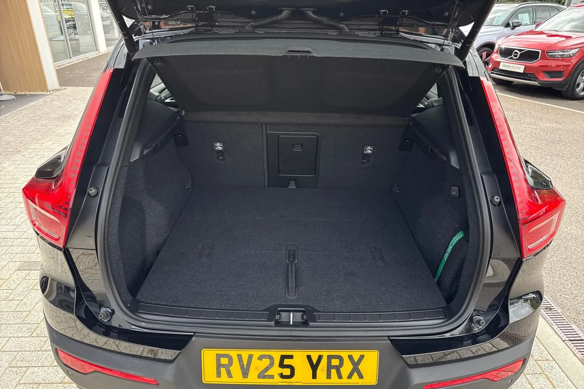 Volvo XC40 thumbnail image number 19