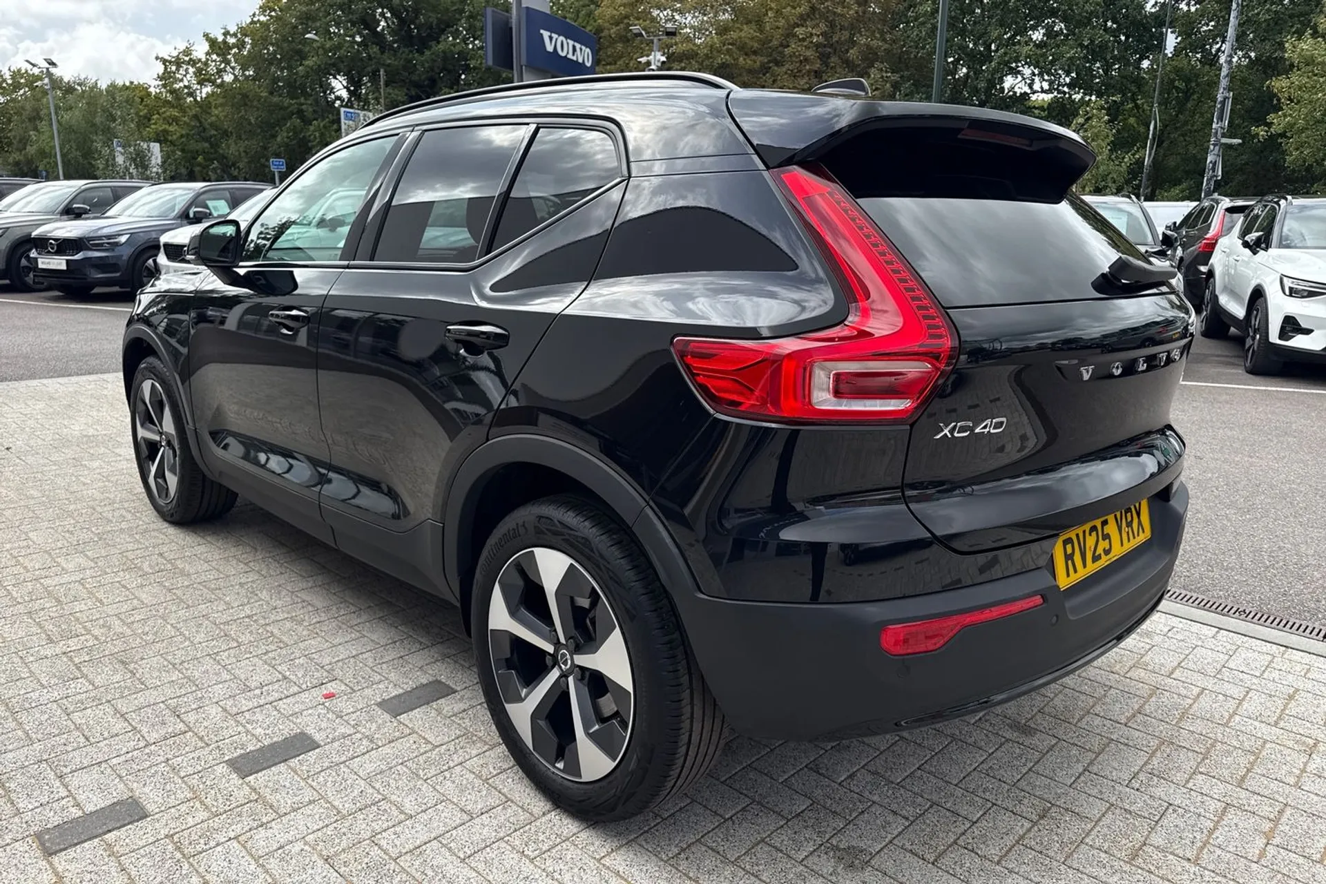 Volvo XC40 thumbnail image number 9